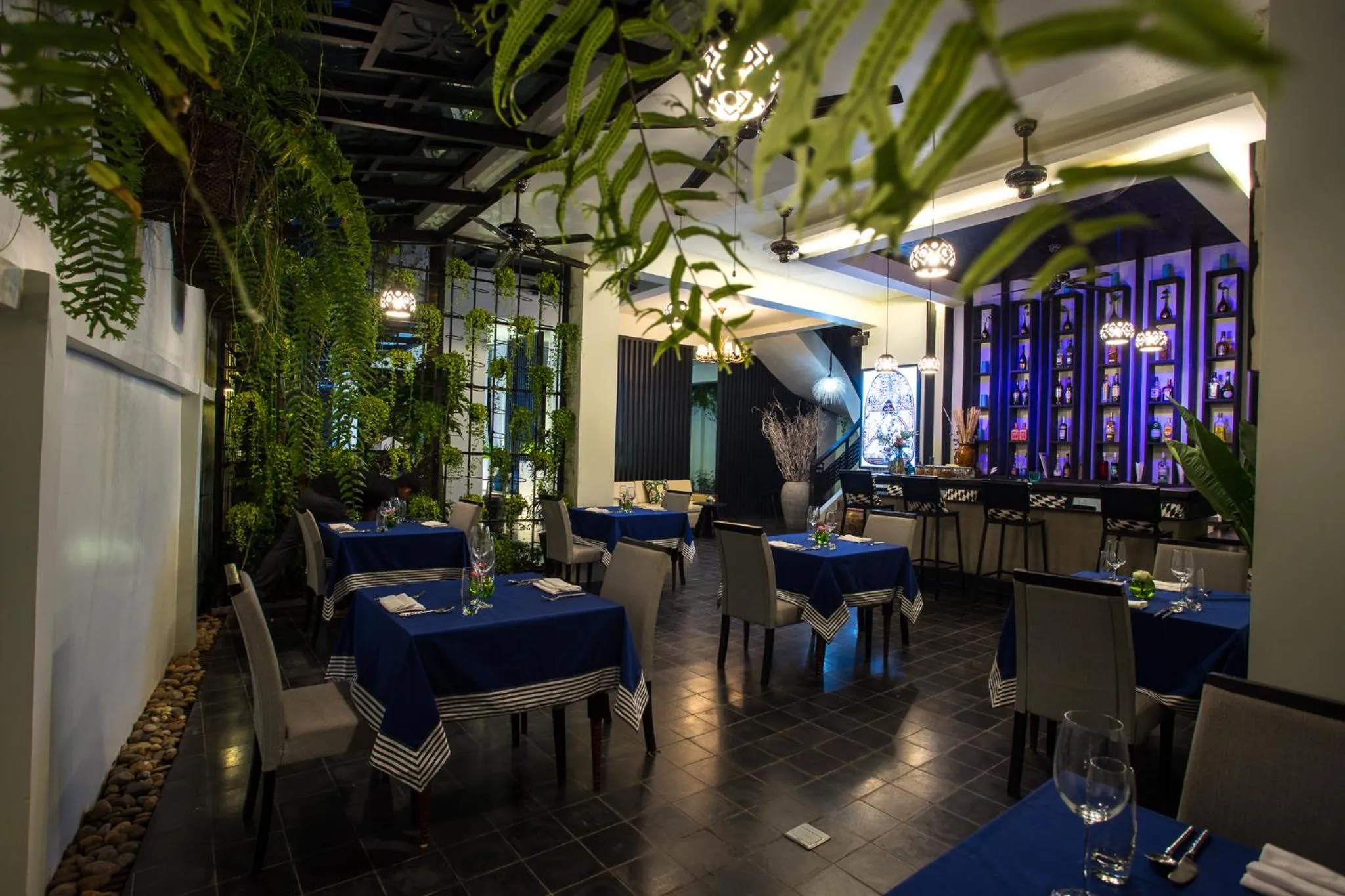 Restaurant/places to eat in Monthara Angkor Residence