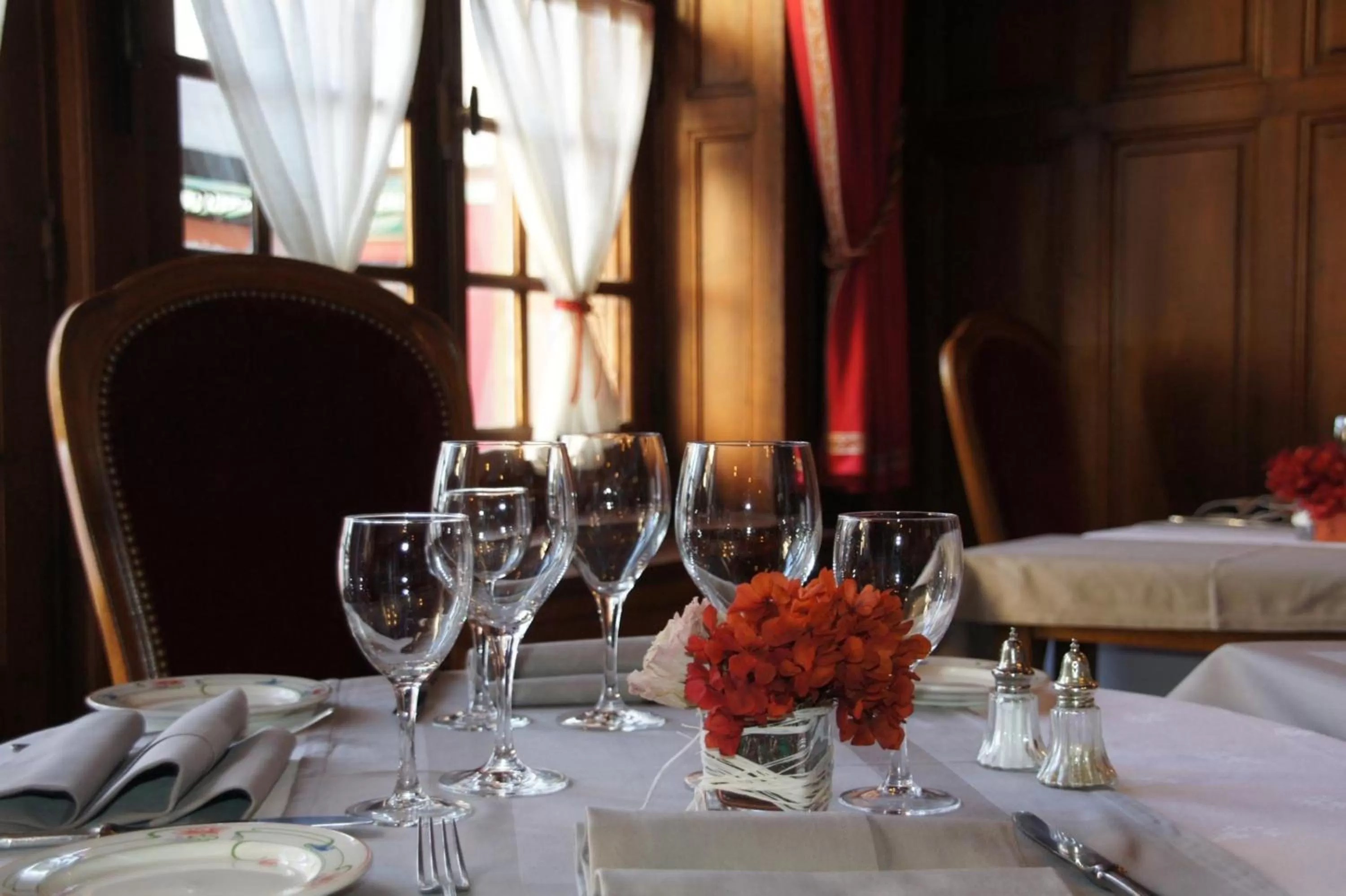 Restaurant/places to eat in Relais des Trois Châteaux Hôtel-Restaurant - Teritoria