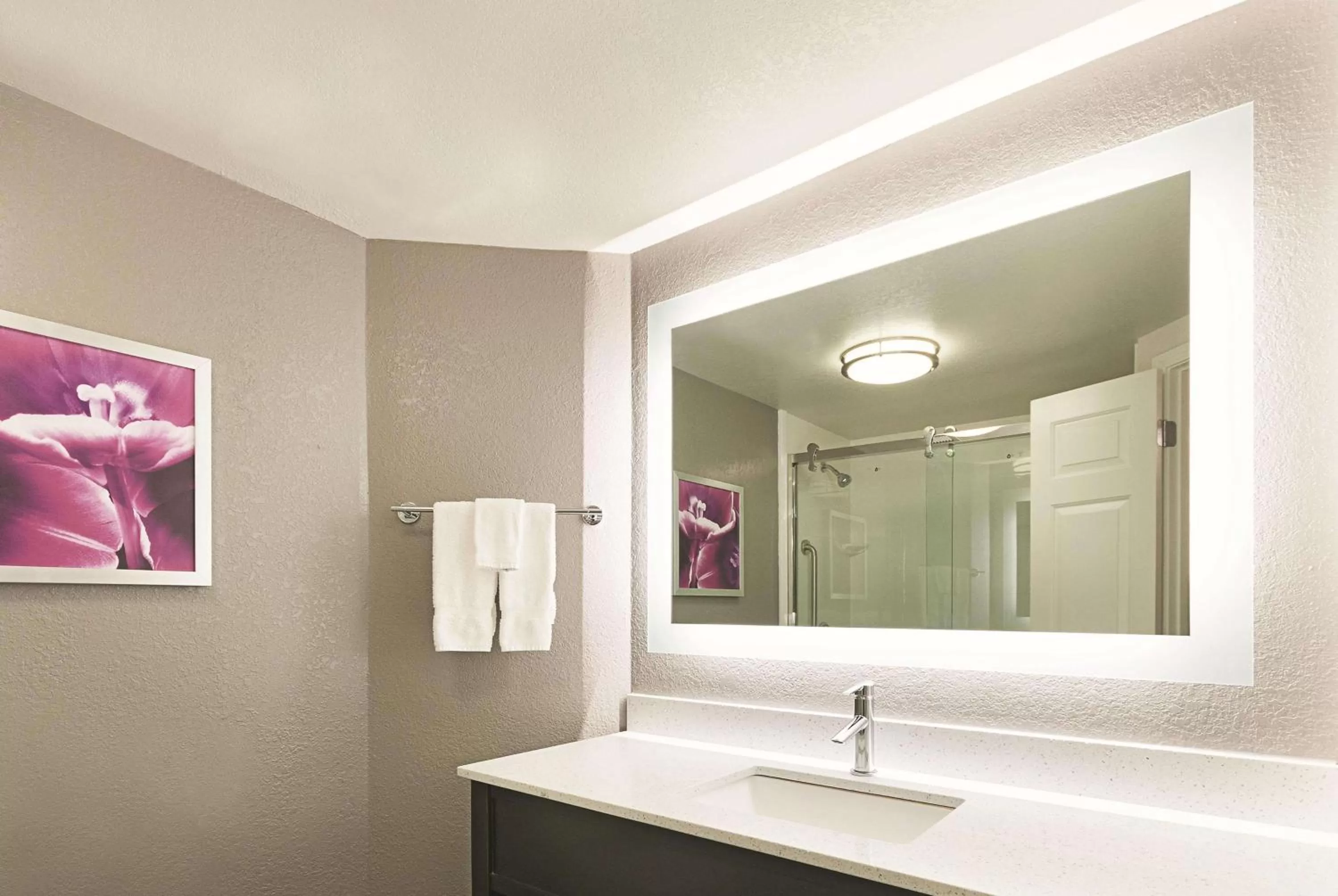 Bathroom in La Quinta by Wyndham Grand Junction Airport