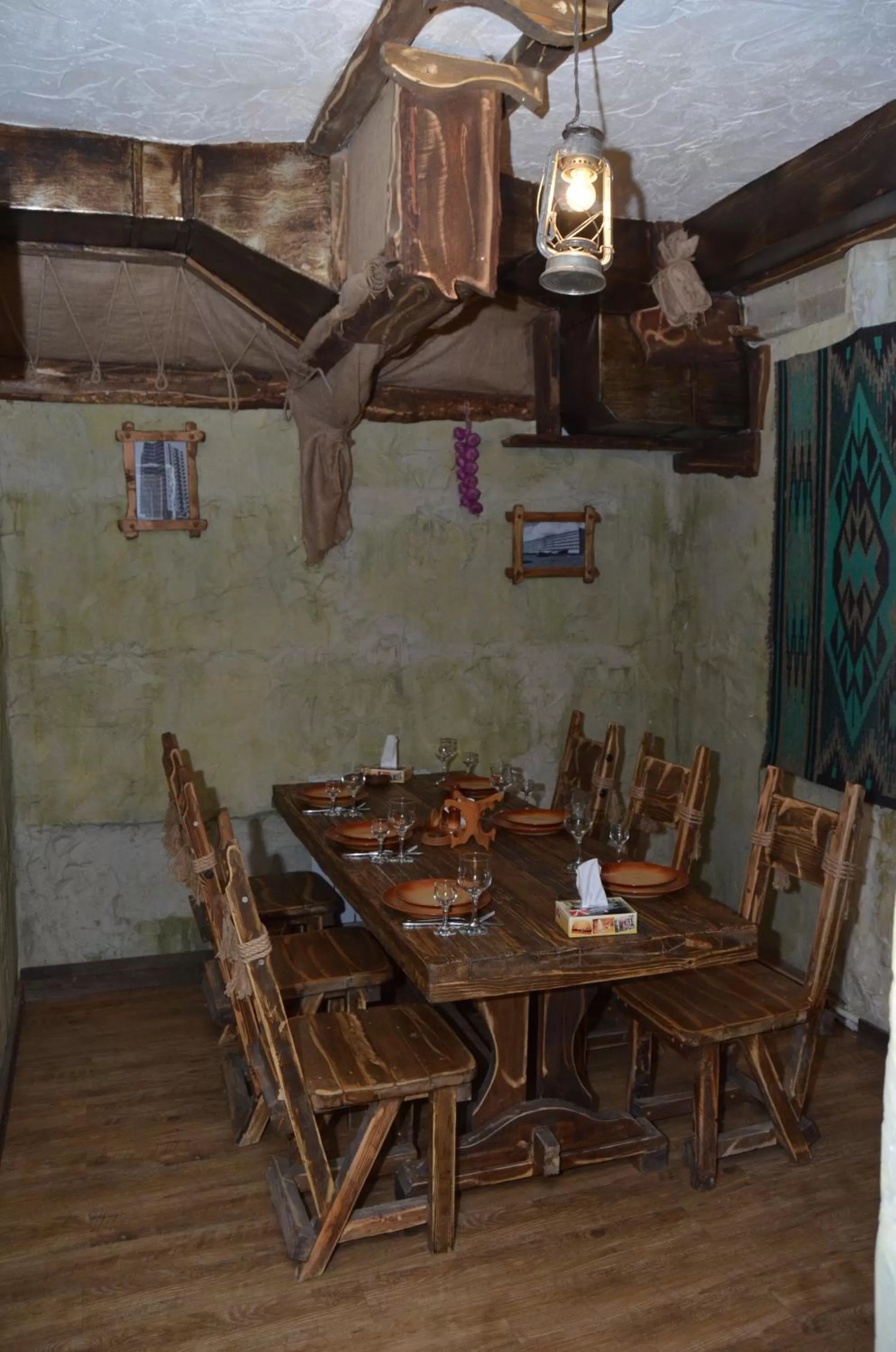 Restaurant/places to eat in Vale hotel&restaurant complex