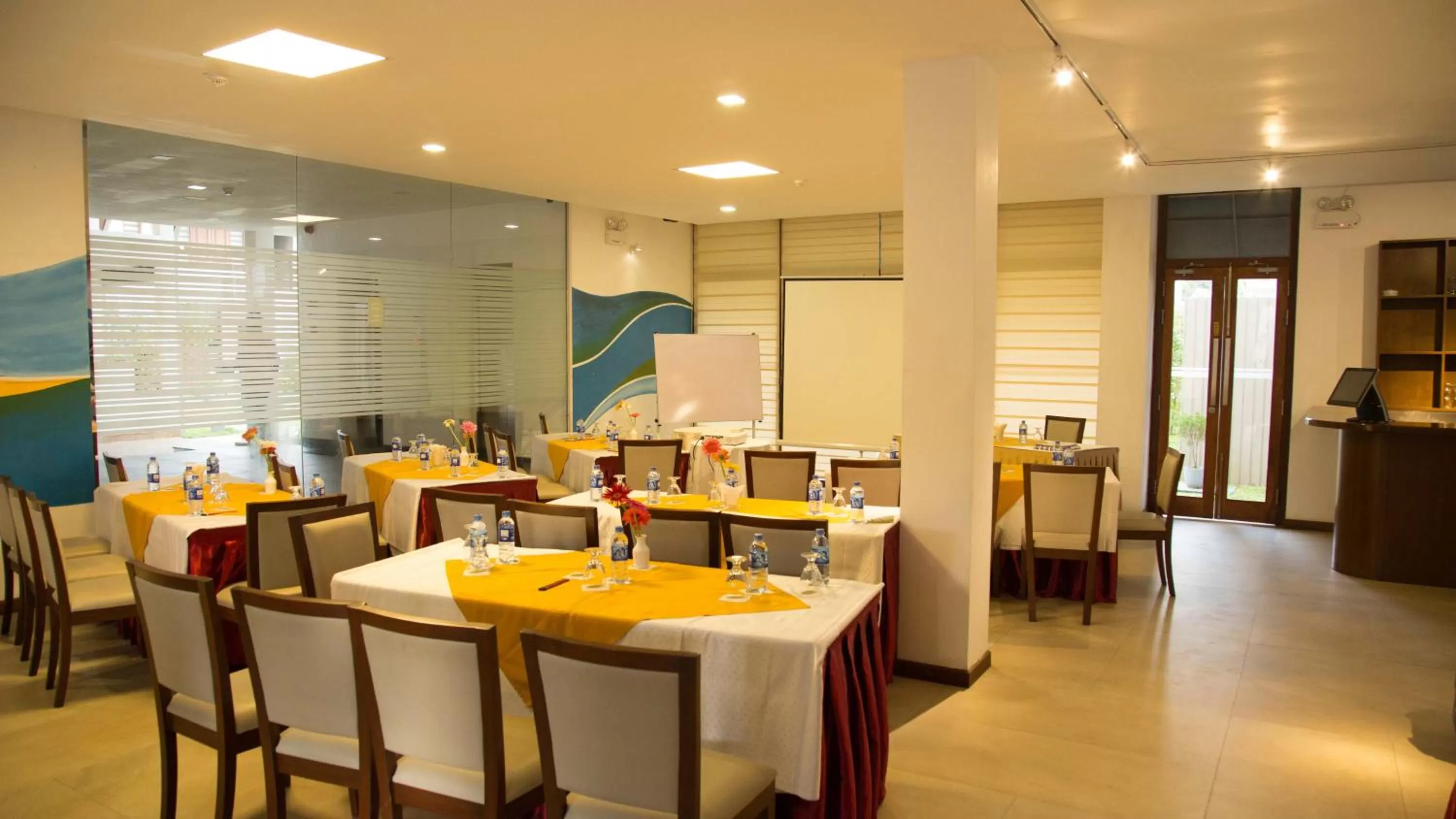 Restaurant/Places to Eat in The Thinnai - All-Suites Boutique Hotel