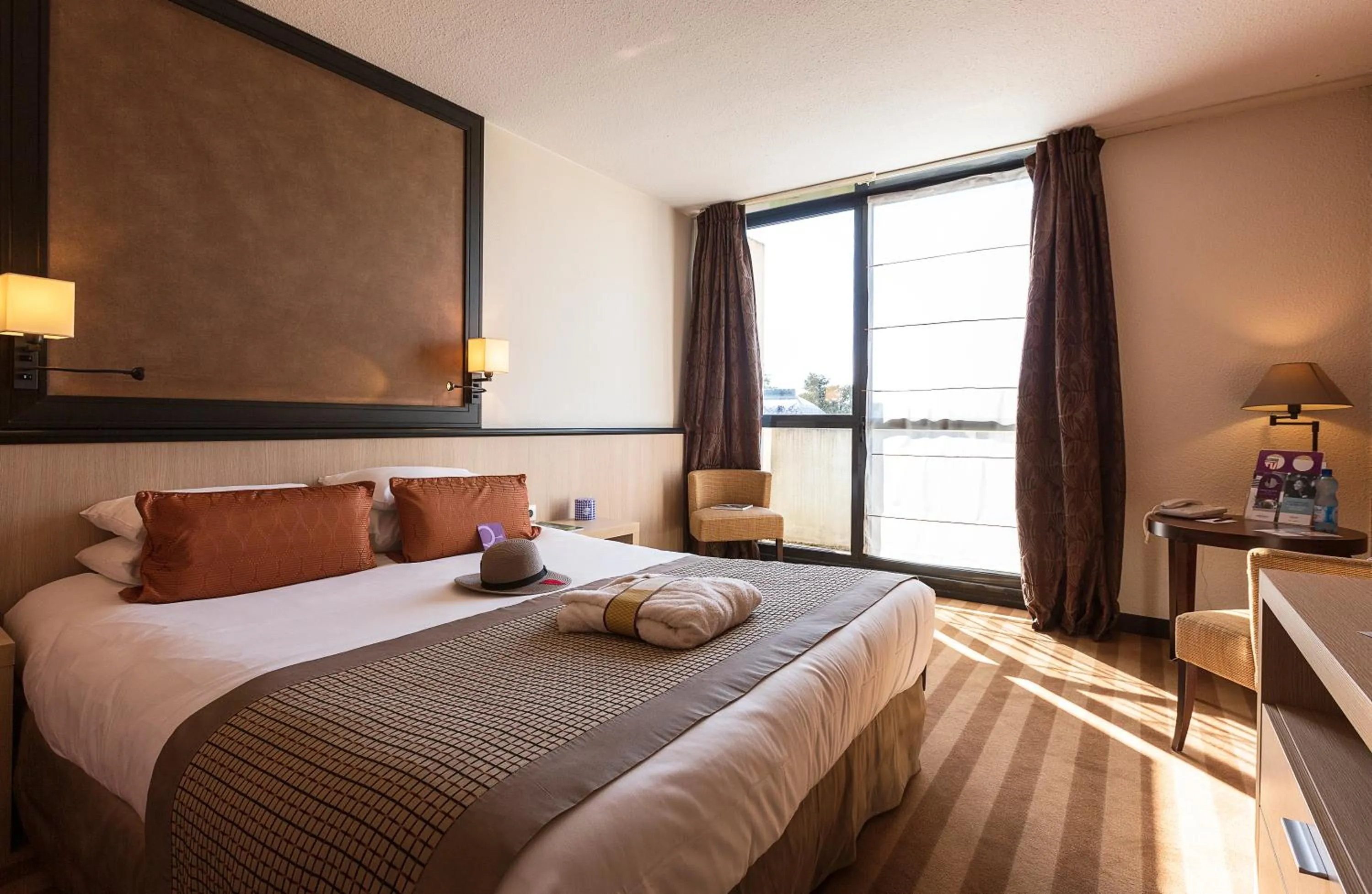 Bedroom, Bed in Mercure Vichy Thermalia