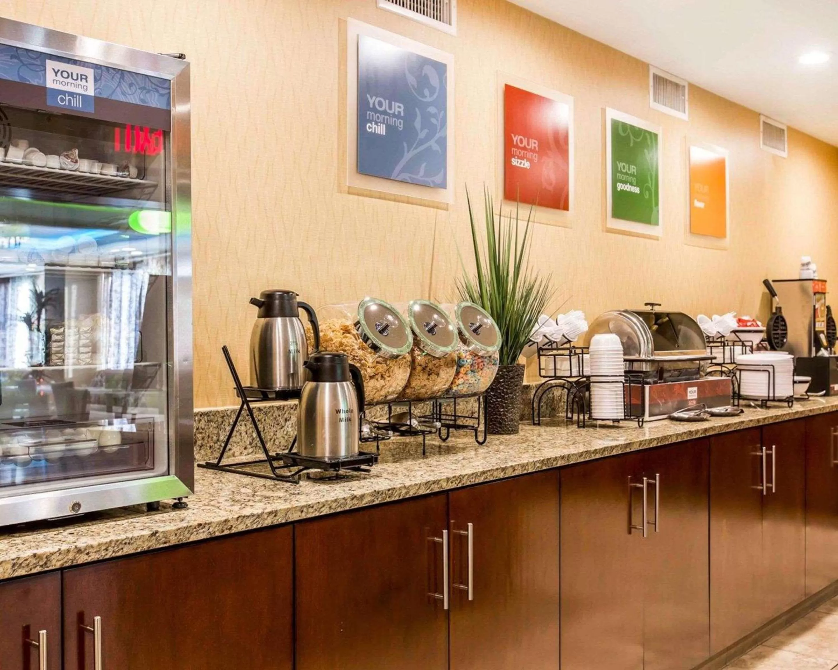 Restaurant/places to eat in Comfort Inn Anaheim Resort