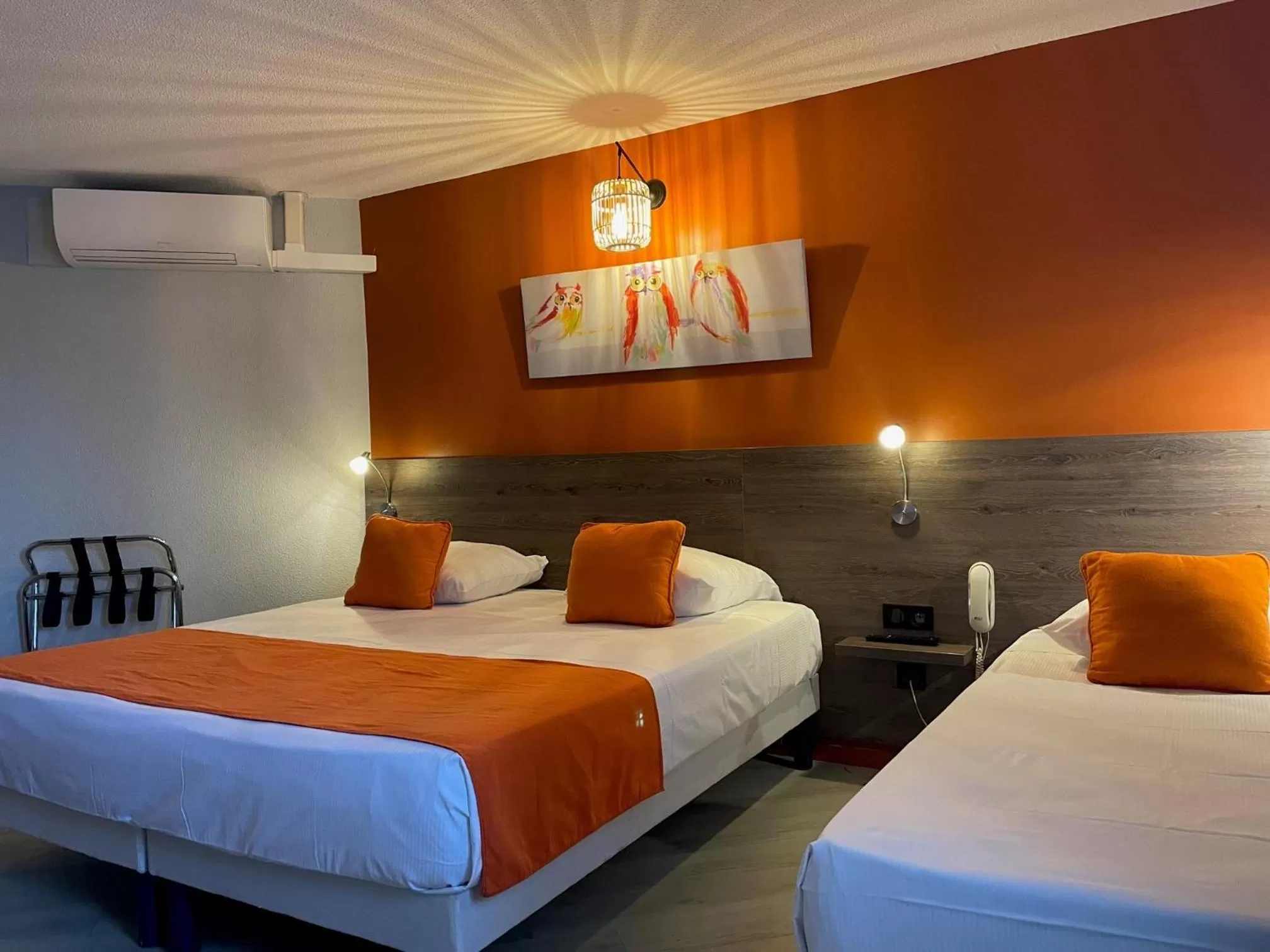 Triple Room in greet Hotel Massieux Lyon Nord