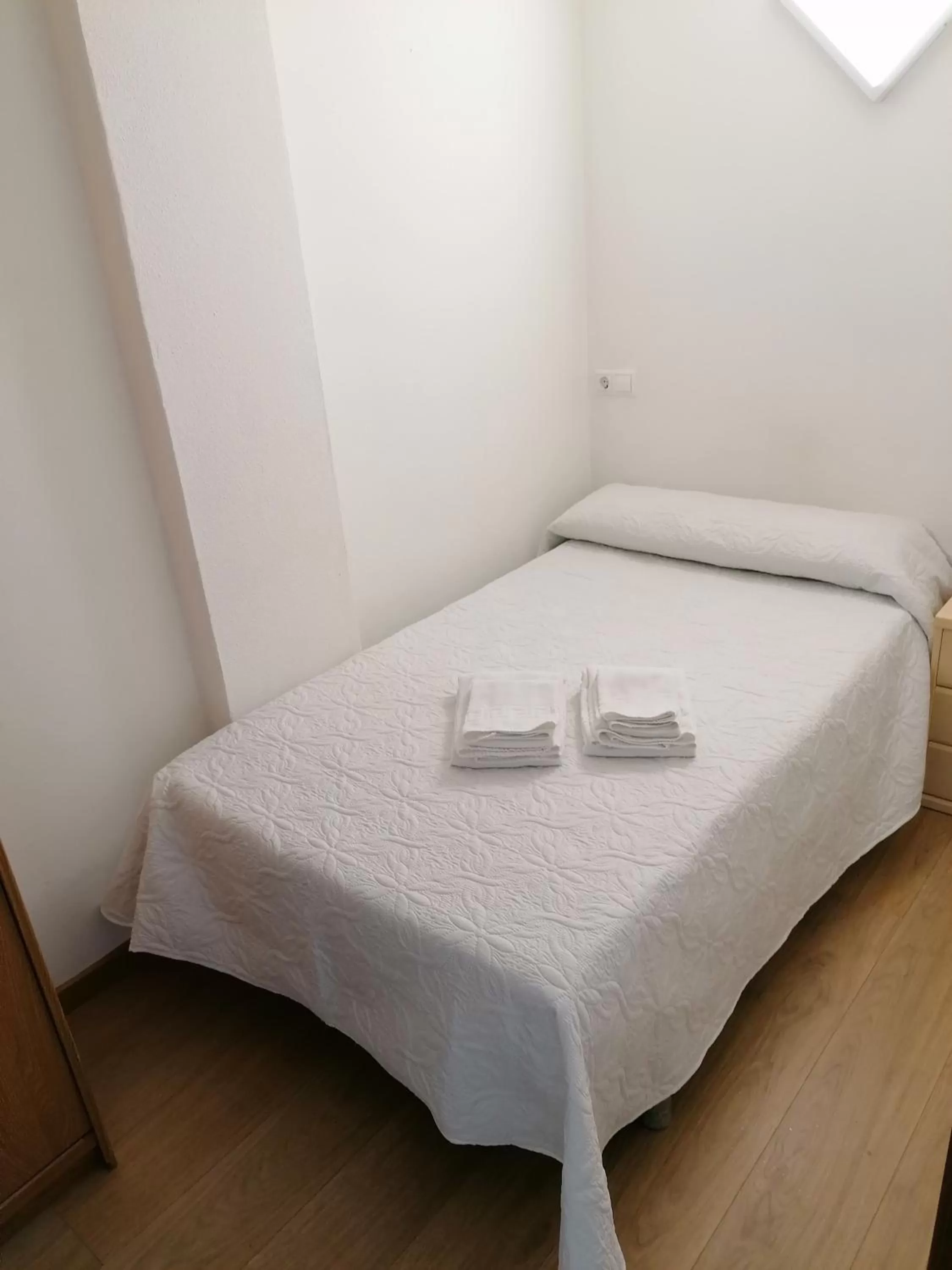 Bed in Hostal Adelia