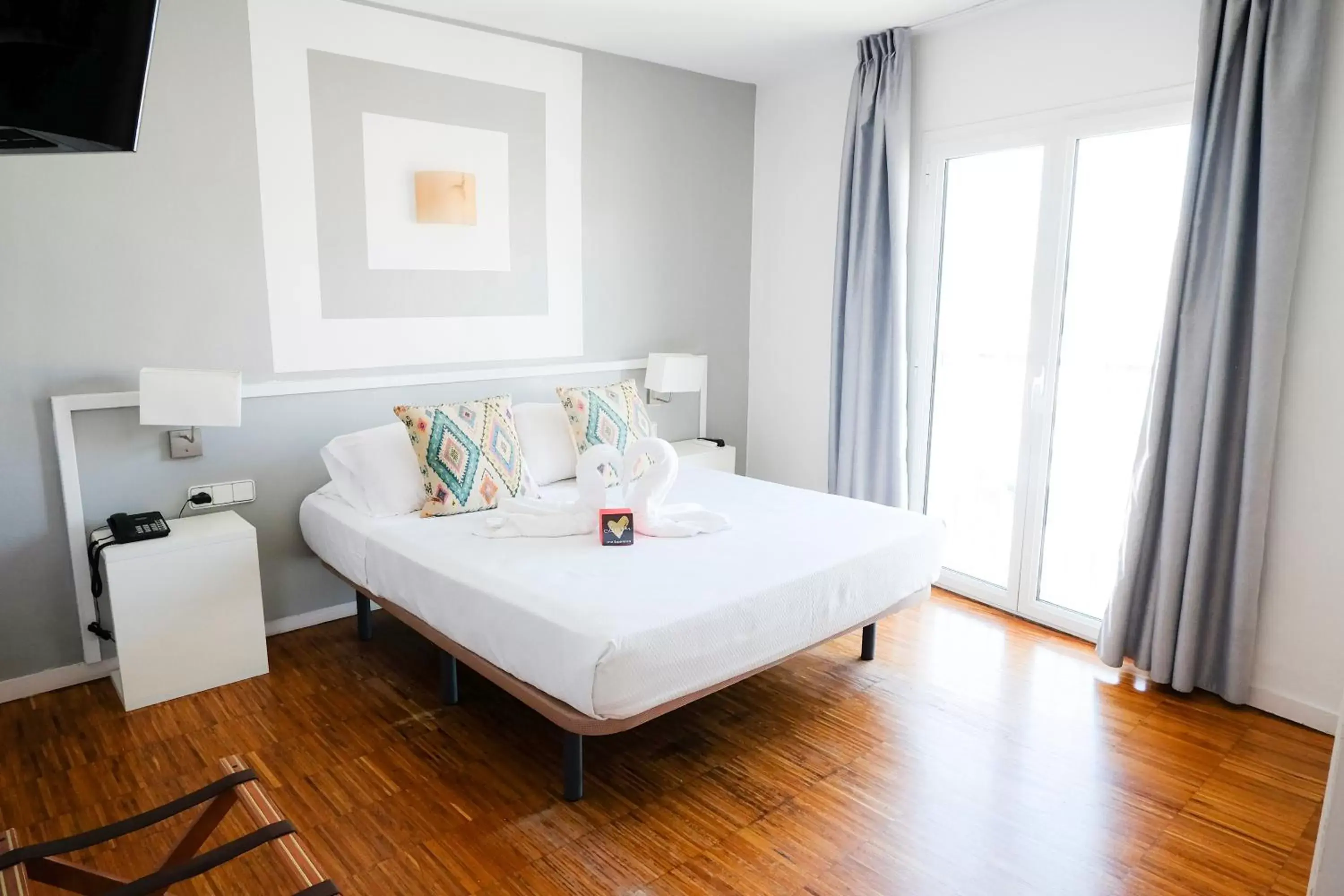 Attic Double or Twin Room in Hotel Subur Attic Double or Twin Room in Hotel Subur