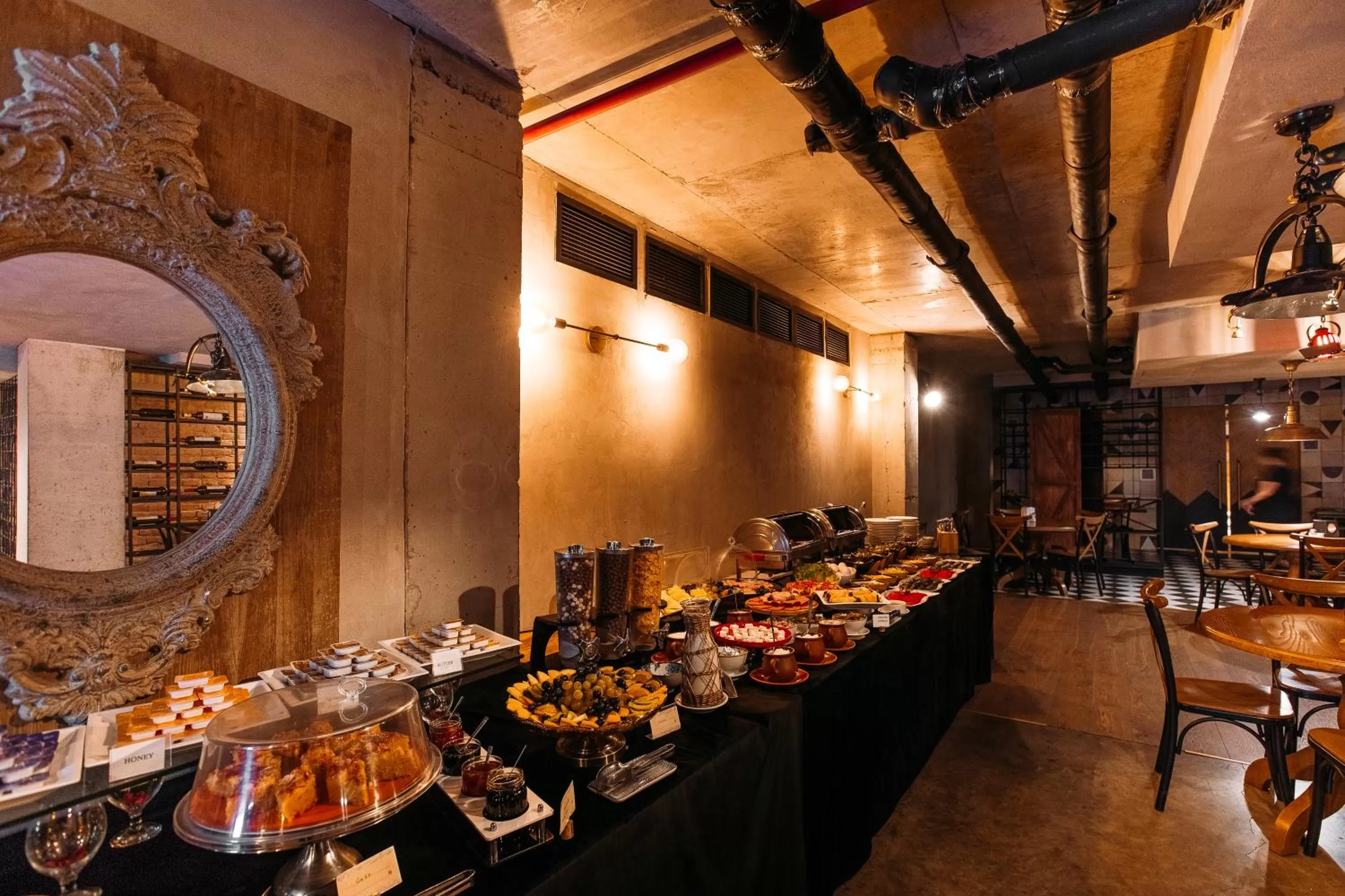 Restaurant/places to eat in Urban Park Hotels