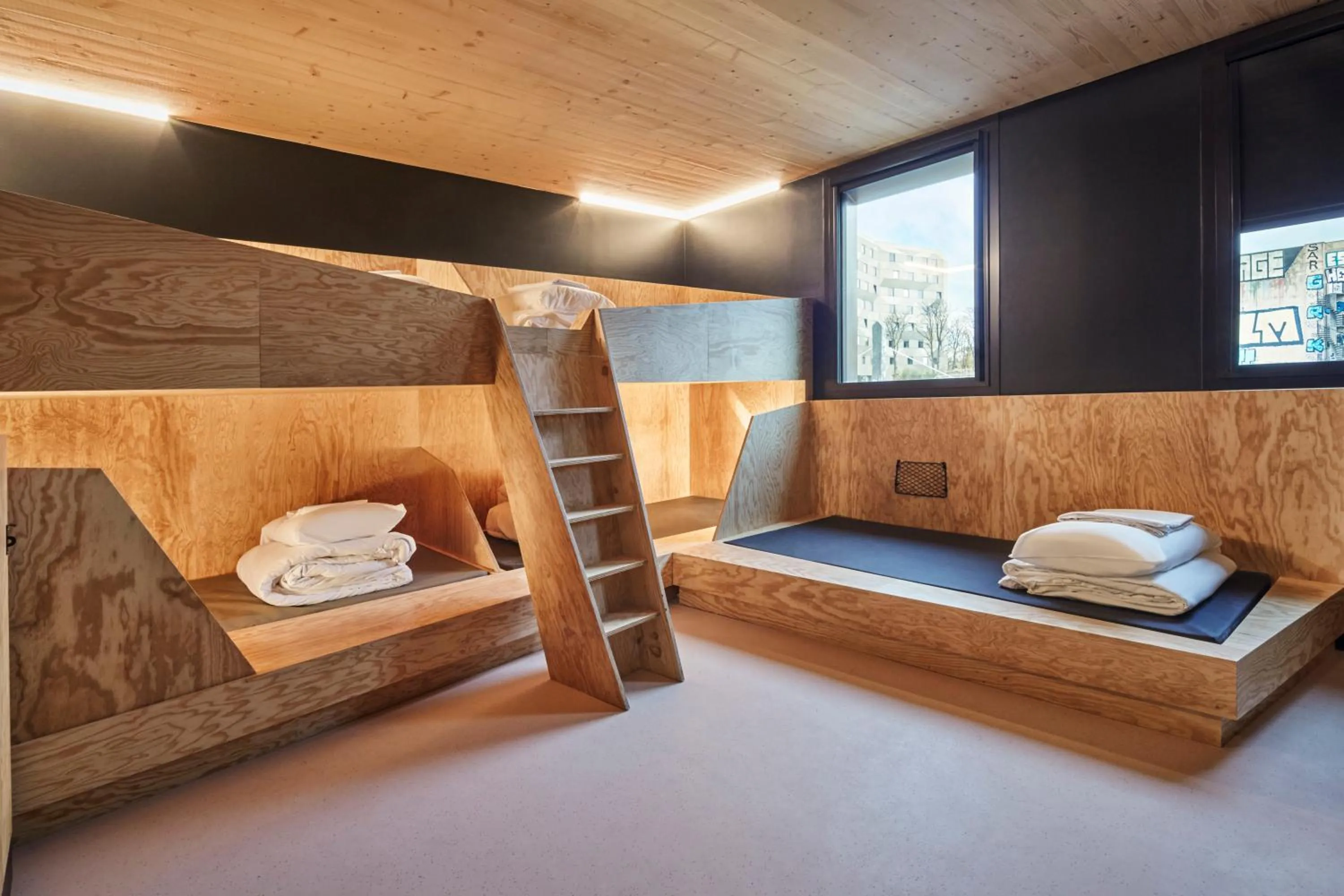 Bed in JO&JOE Paris Gentilly - Auberge de Jeunesse