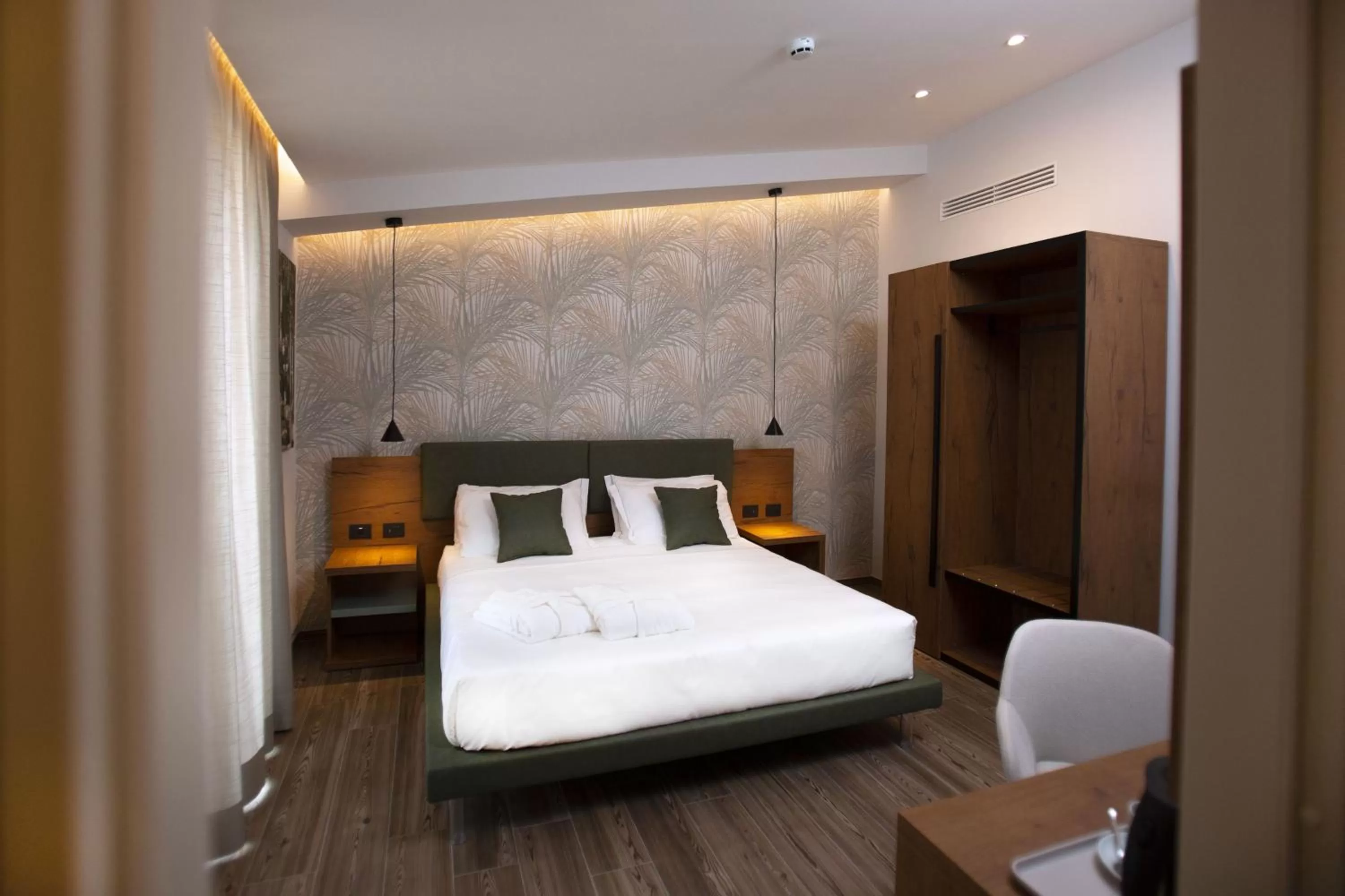 Photo of the whole room, Bed in Donna Vì Hotel