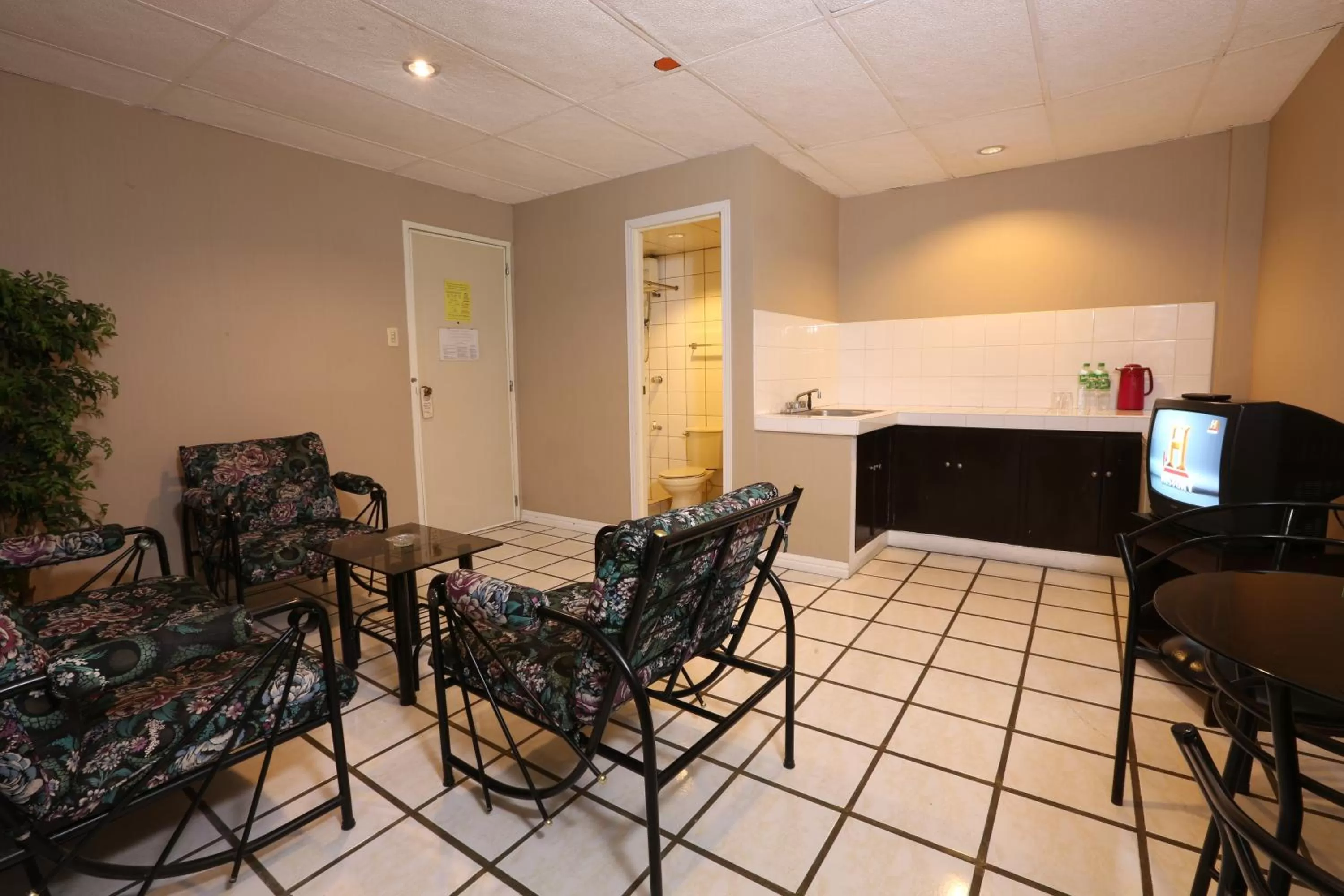 Seating area in Value Star Inn