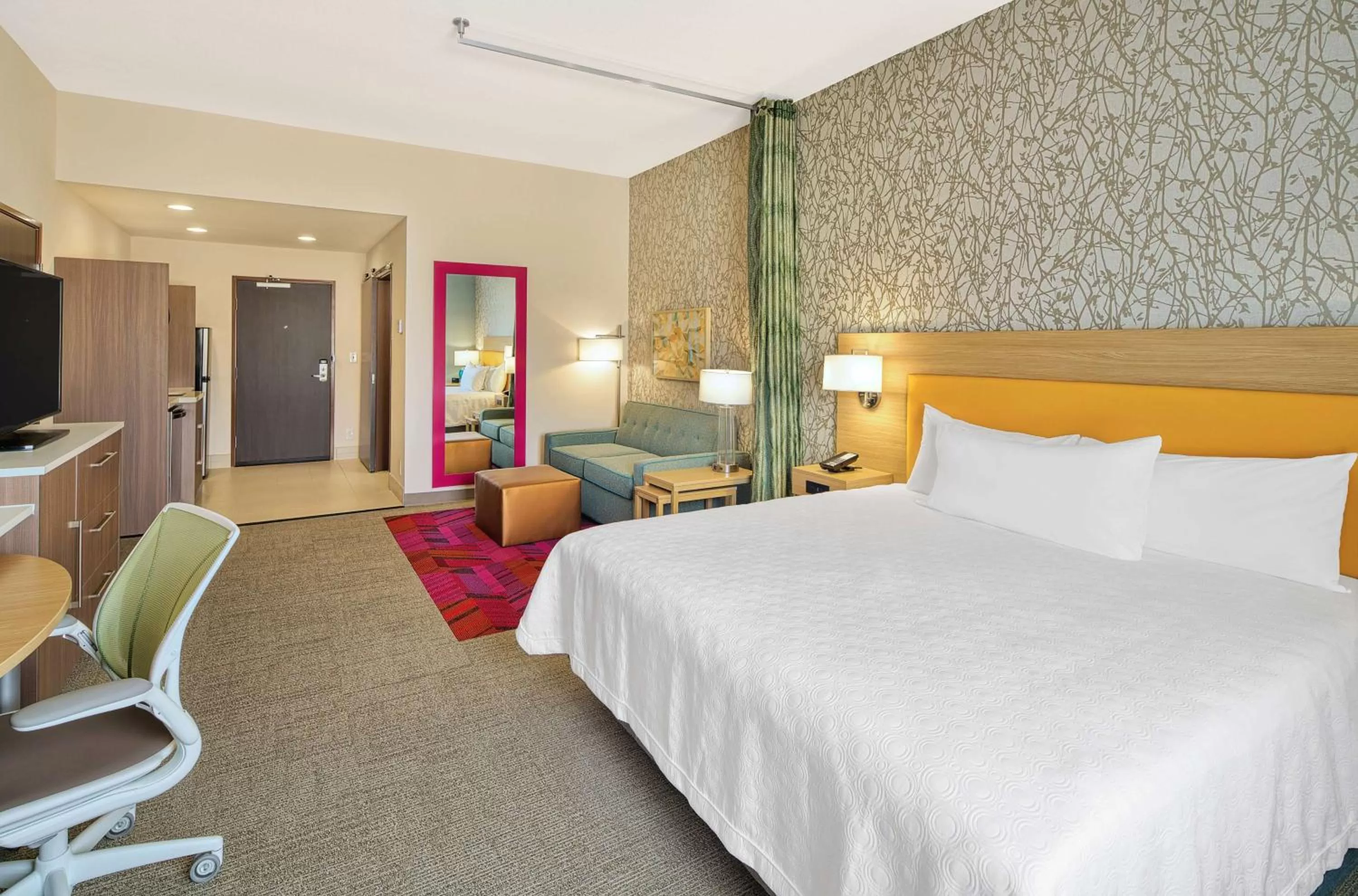 Photo of the whole room, Bed in Home2 Suites By Hilton Batesville