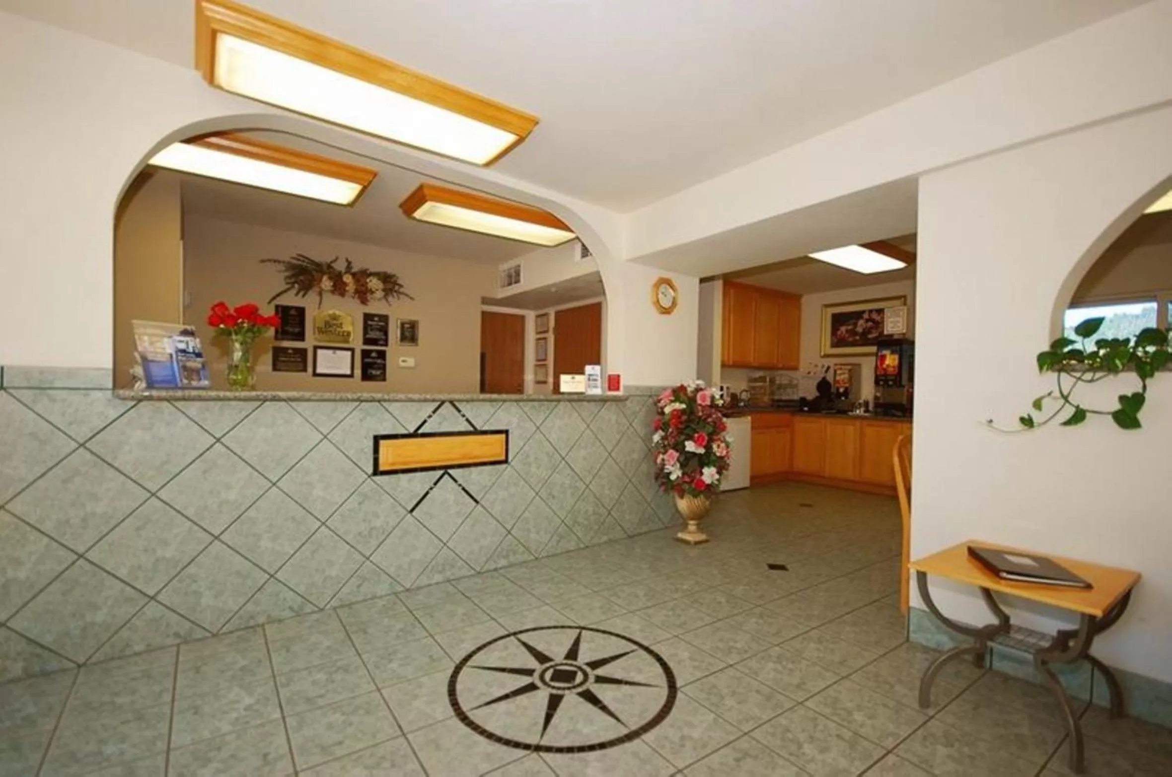 Lobby or reception in Cloverdale Wine Country Inn & Suites