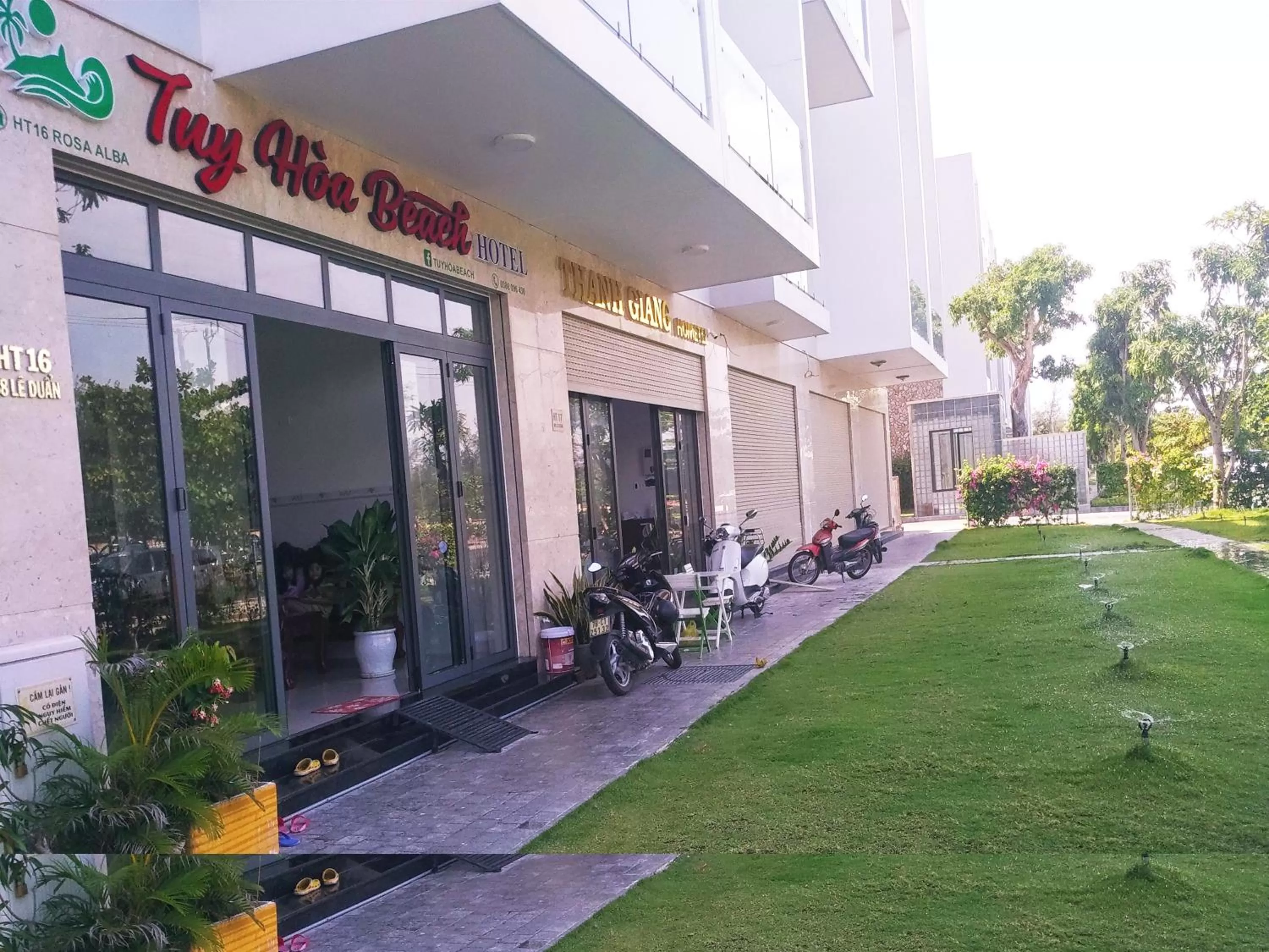 Facade/entrance in Tuy Hòa Beach Hotel - Căn hộ du lịch