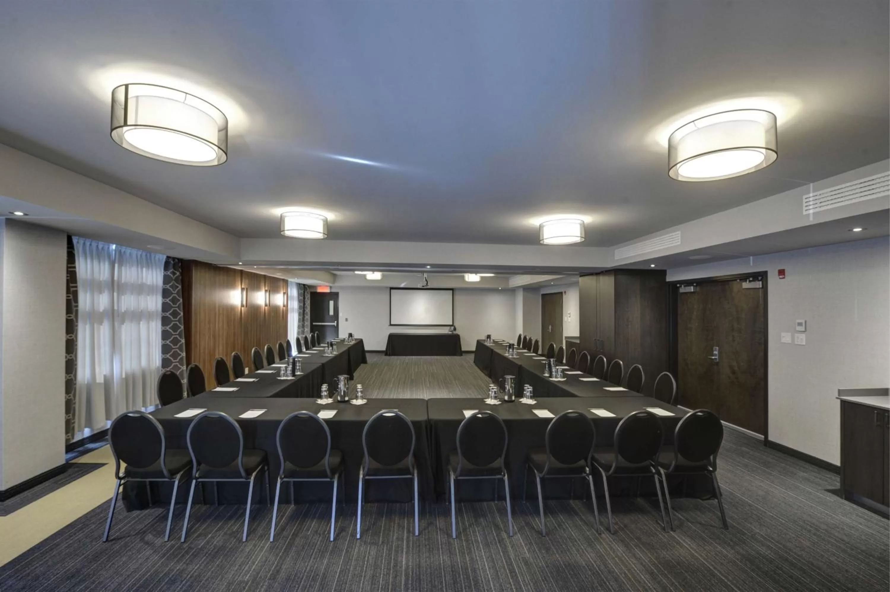 Meeting/conference room in Hampton Inn & Suites by Hilton Quebec City Levis