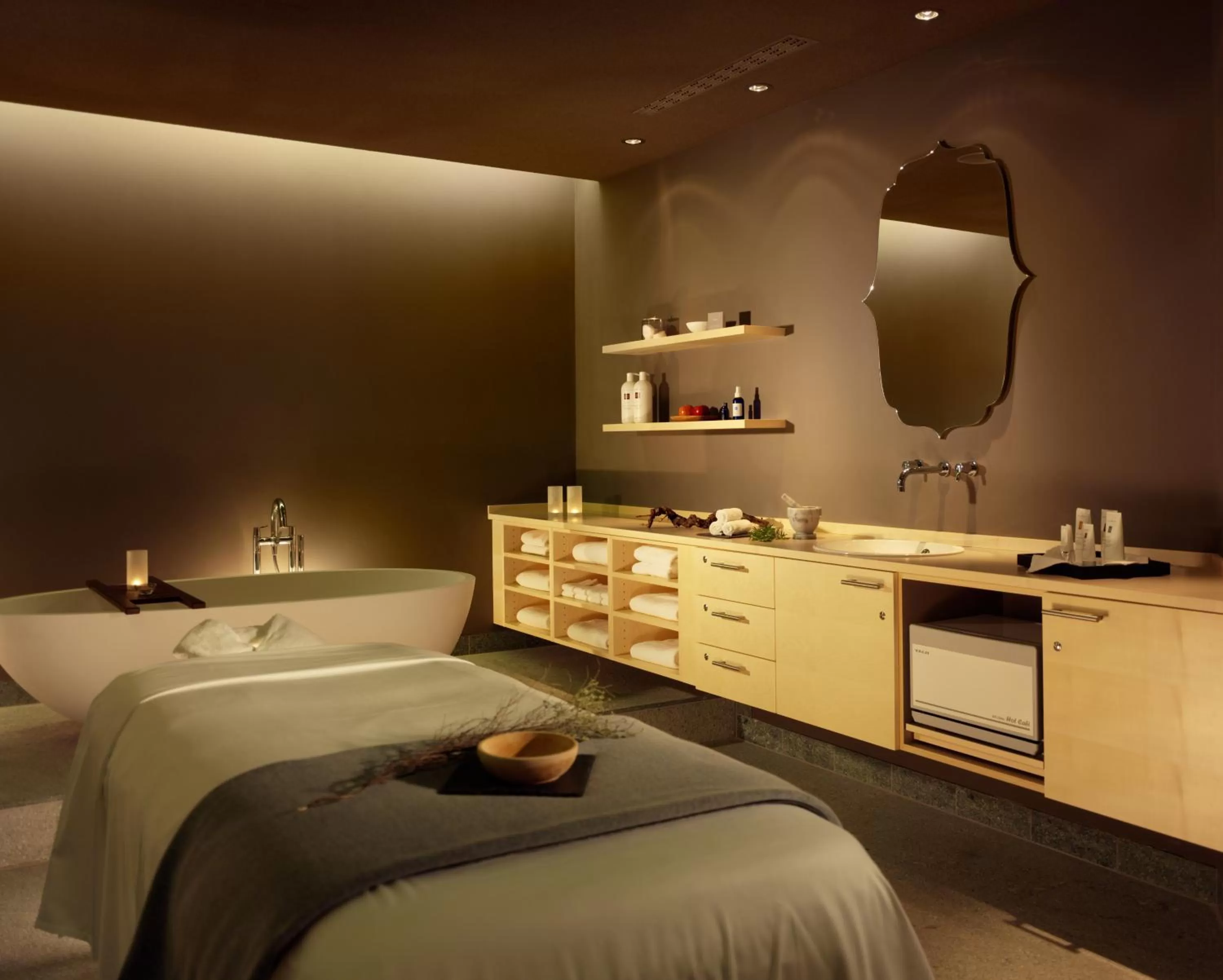 Massage, Bed in HYPERION Hotel Dresden Am Schloss