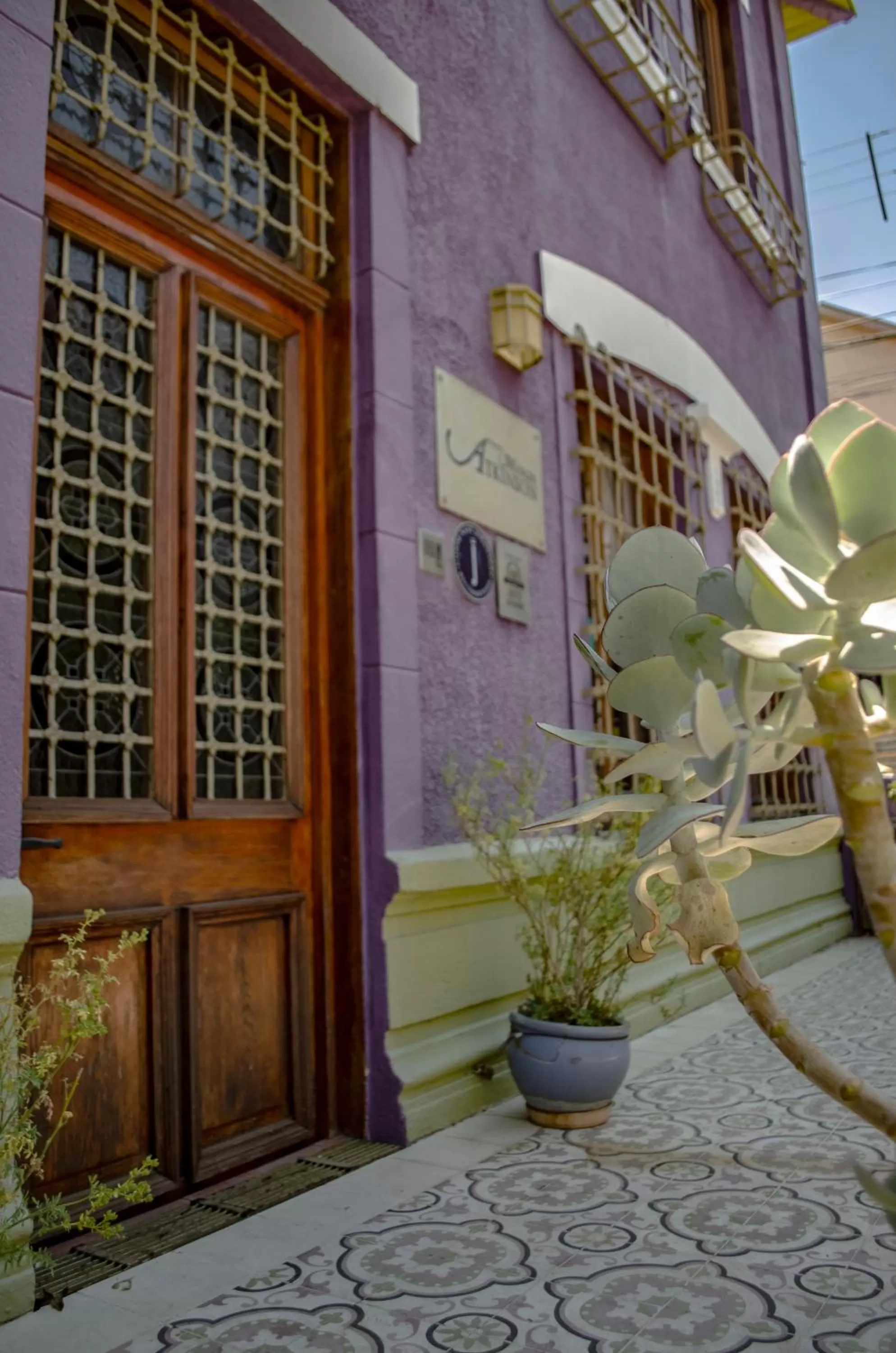 Off site, Facade/Entrance in Hotel Manoir Atkinson