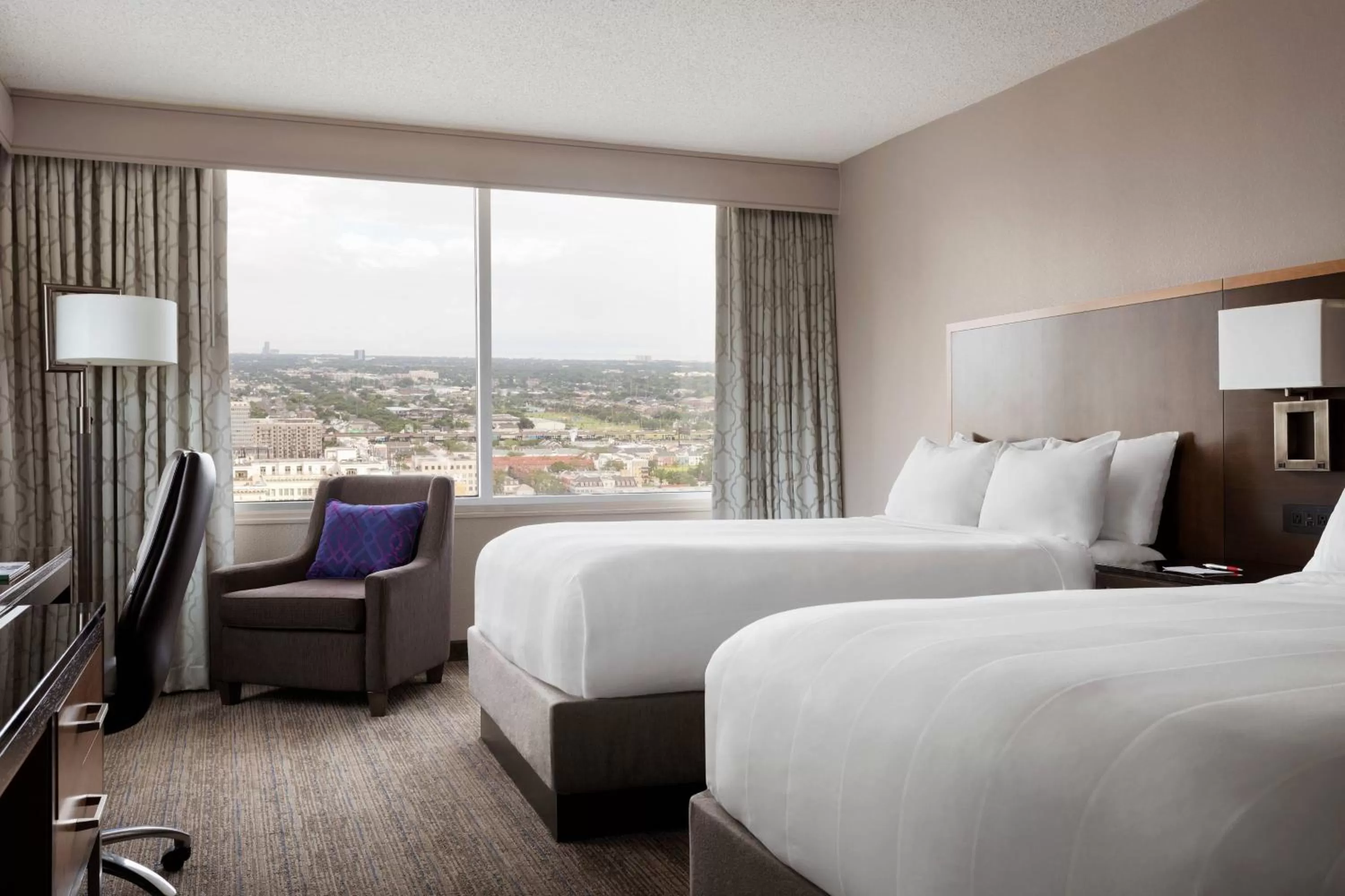 Photo of the whole room, Bed in New Orleans Marriott