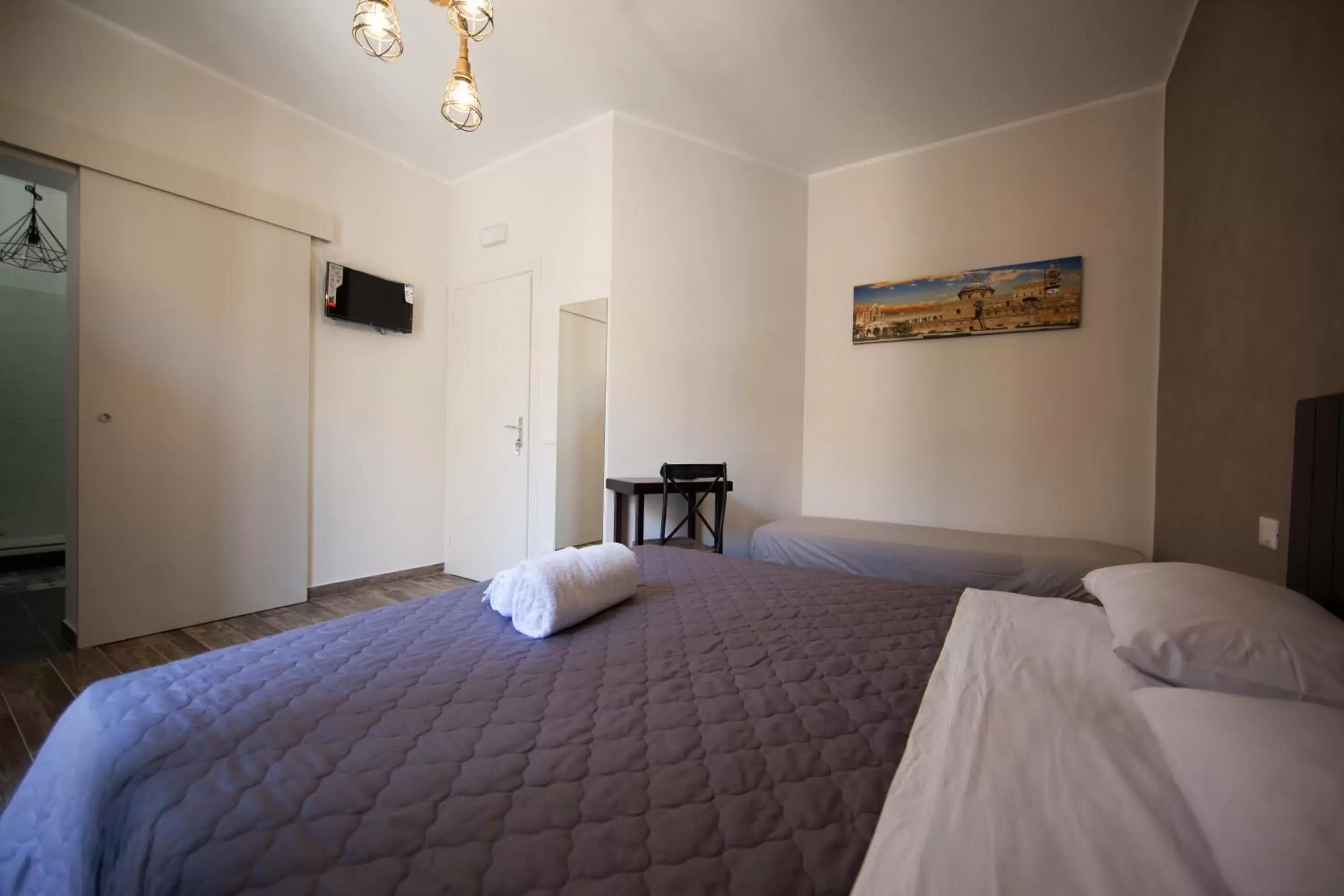 Triple Room - single occupancy in Il Genoardo Della Zisa Triple Room - single occupancy in Il Genoardo Della Zisa