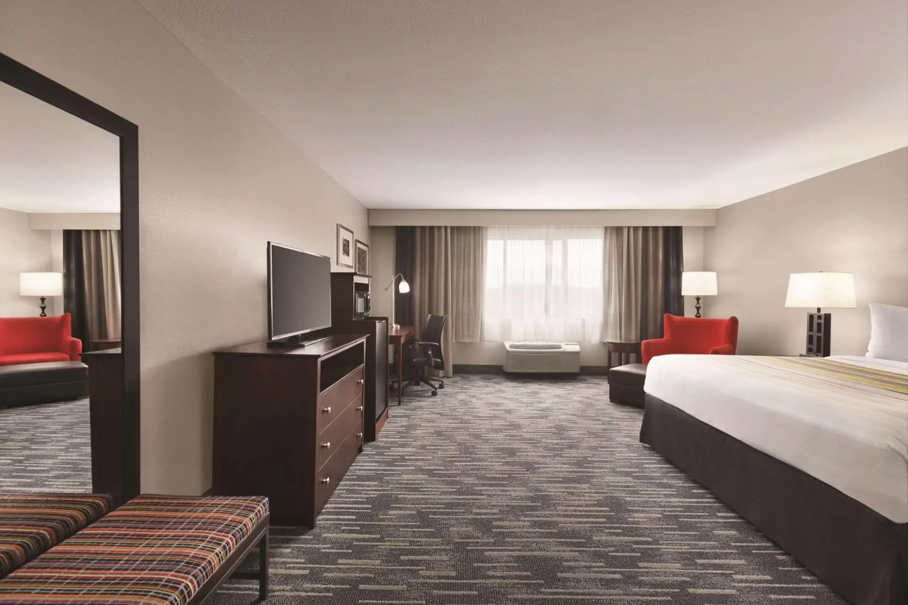 Premium King Room - Non-Smoking in Country Inn & Suites by Radisson, Abingdon, VA Premium King Room - Non-Smoking in Country Inn & Suites by Radisson, Abingdon, VA