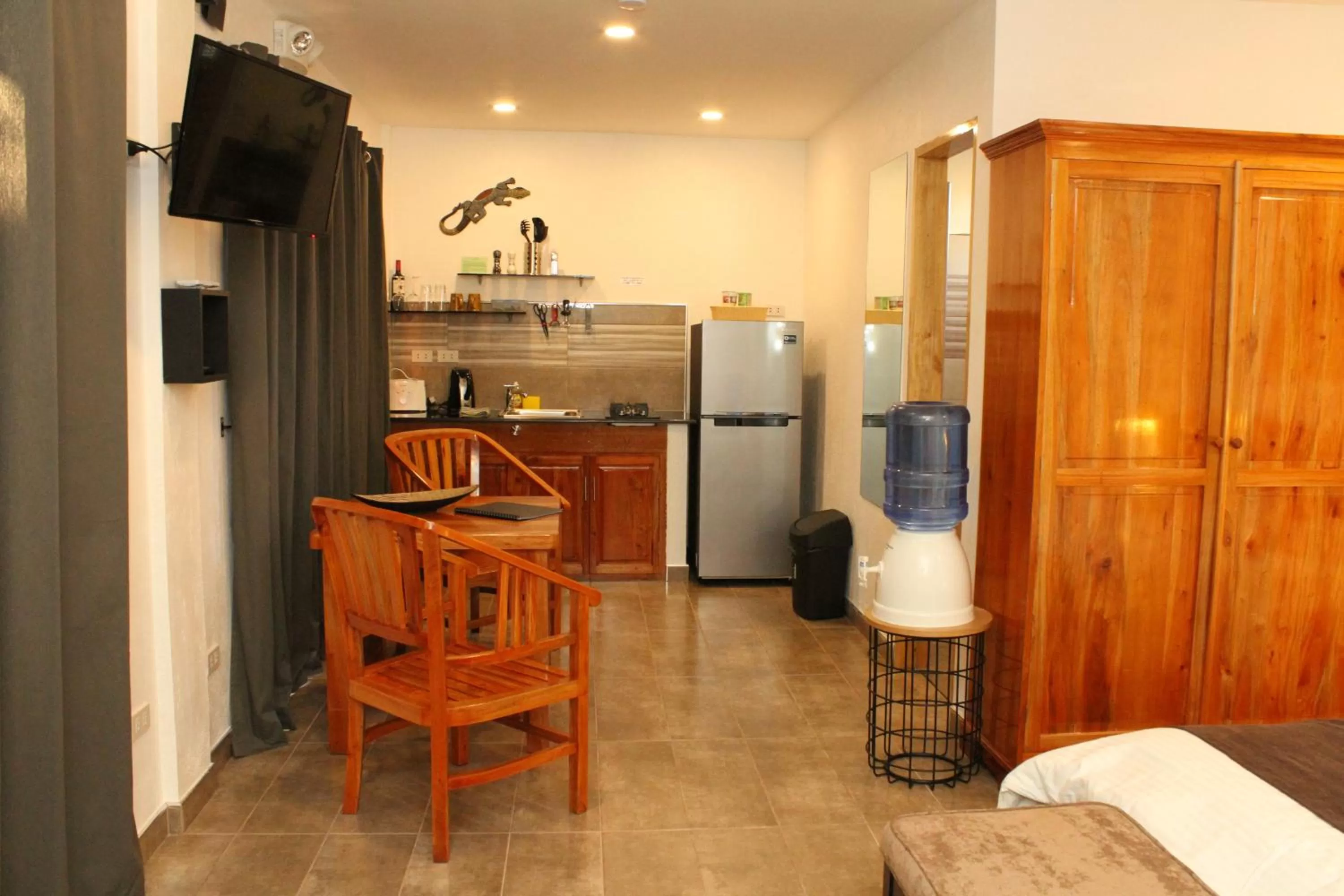 Living room, Kitchen/Kitchenette in Alona's Coral Garden Resort (Adult-Only)