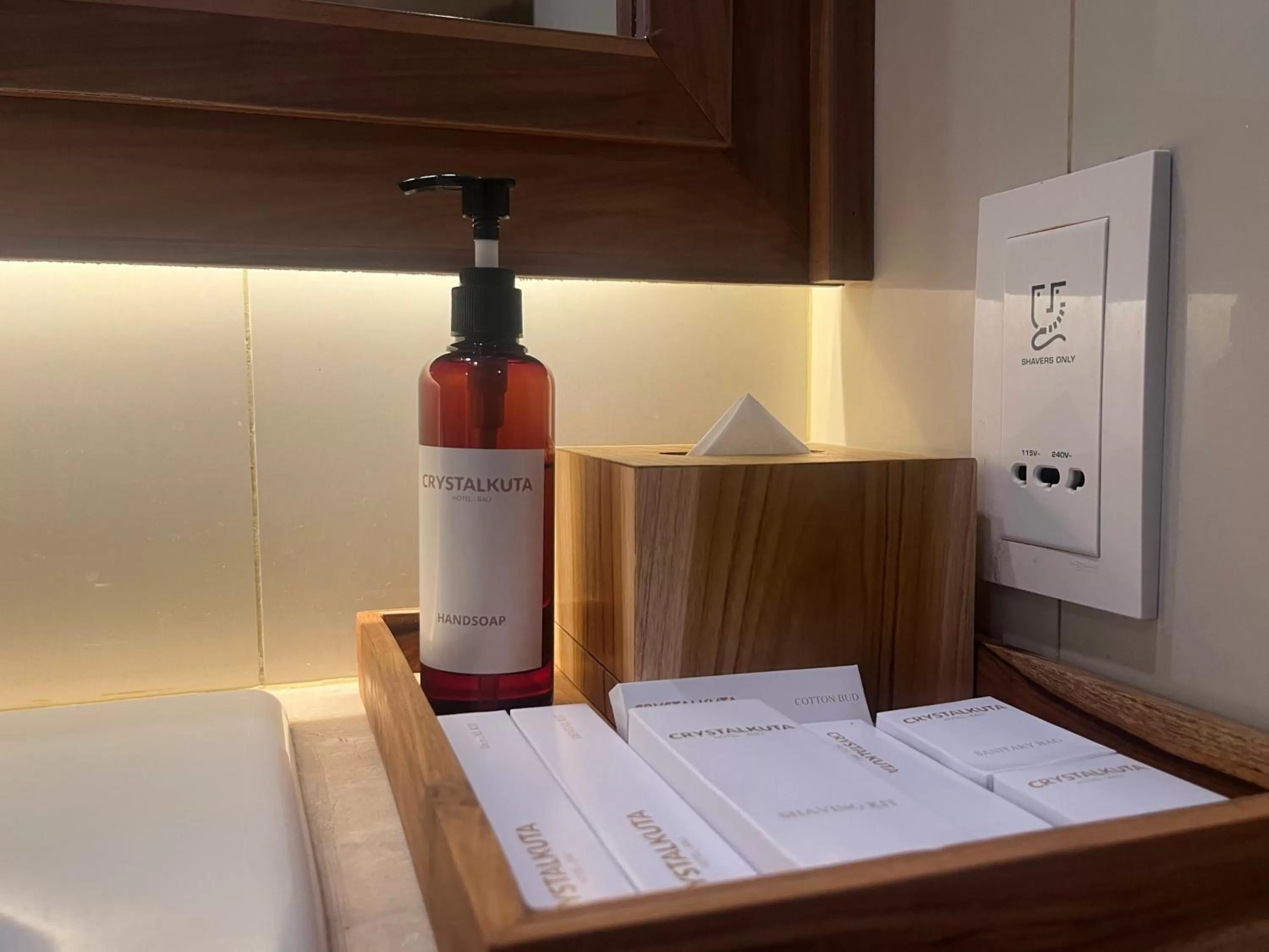 Bathroom, Bed in Crystalkuta Hotel - Bali