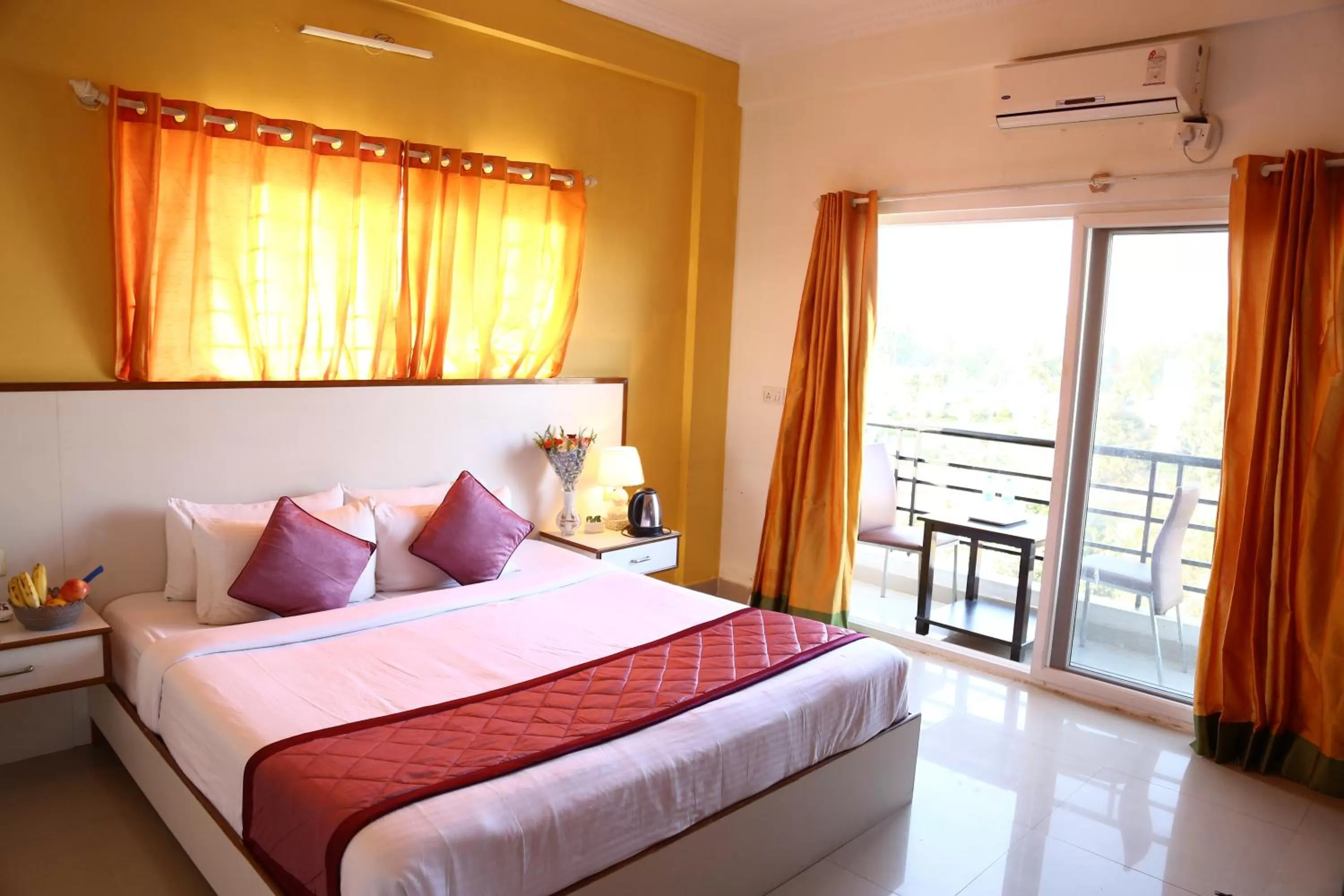 Bed in Airport Gateway Hotel