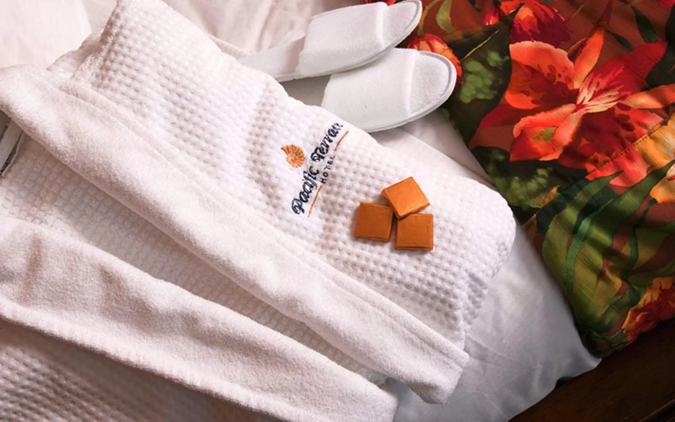 Other, Bed in Pacific Terrace Hotel