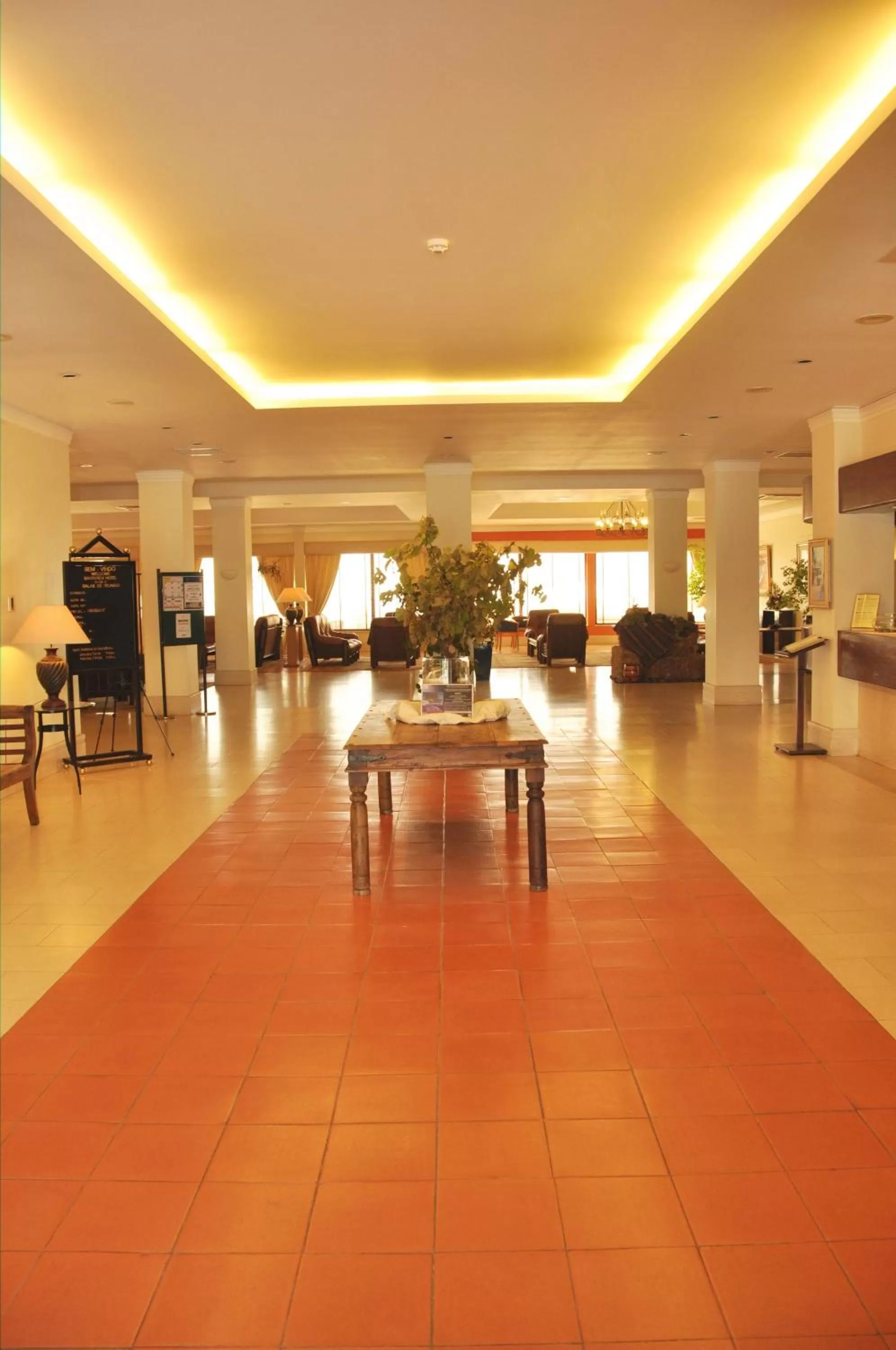 Lobby or reception in Verdi Santarém