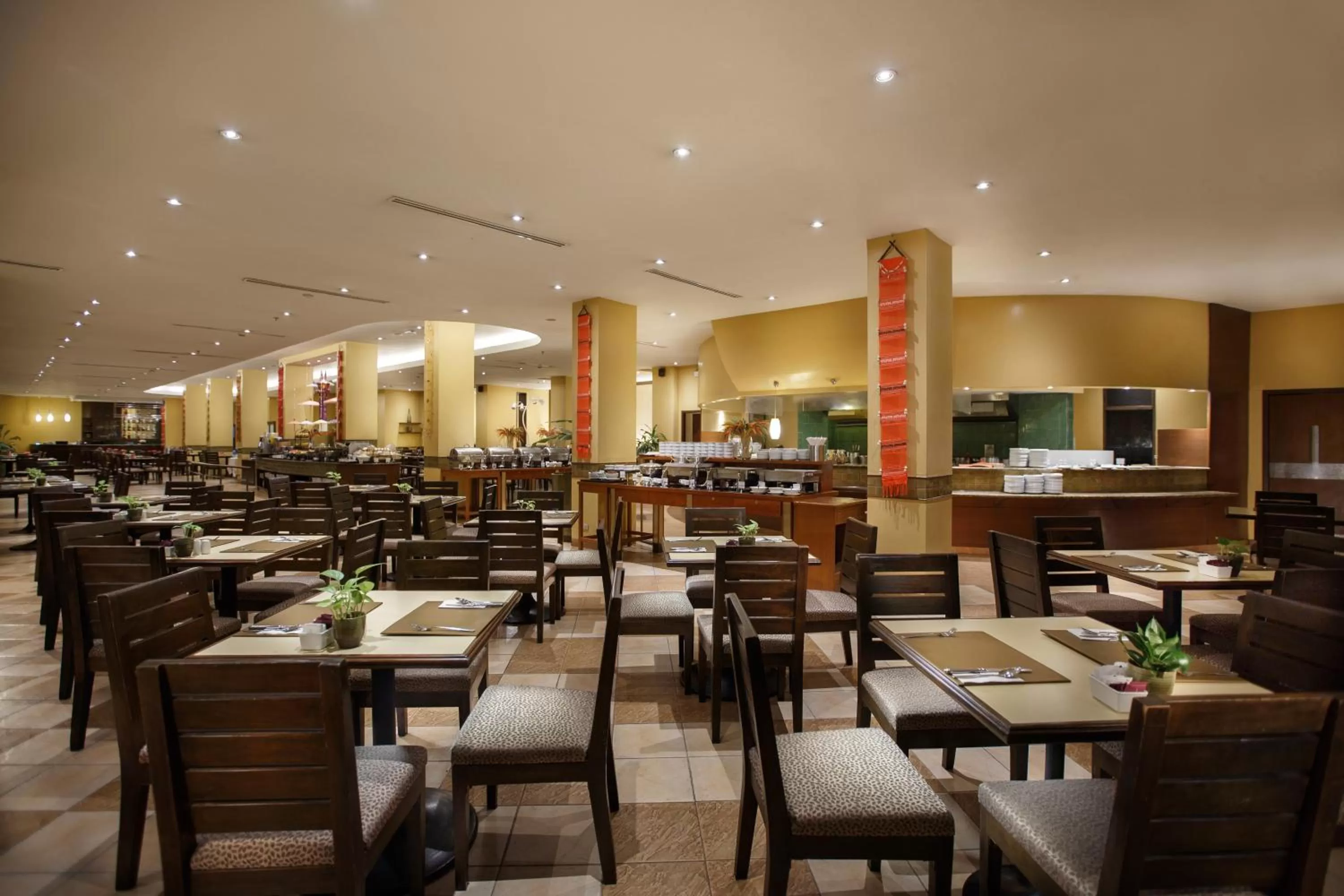 Restaurant/places to eat in Mercure Chiang Mai