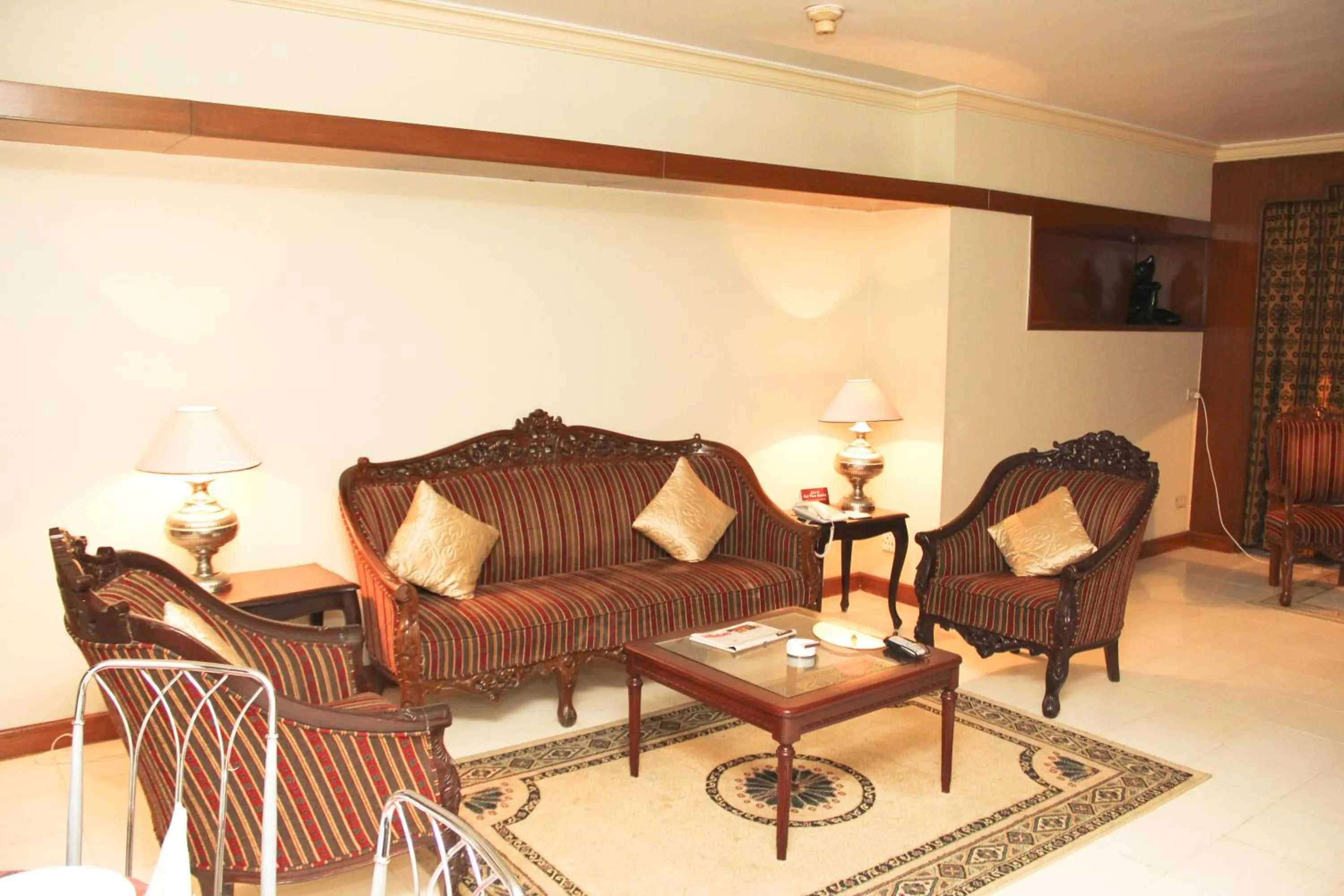 Seating area in Regent Plaza Hotel & Convention Center