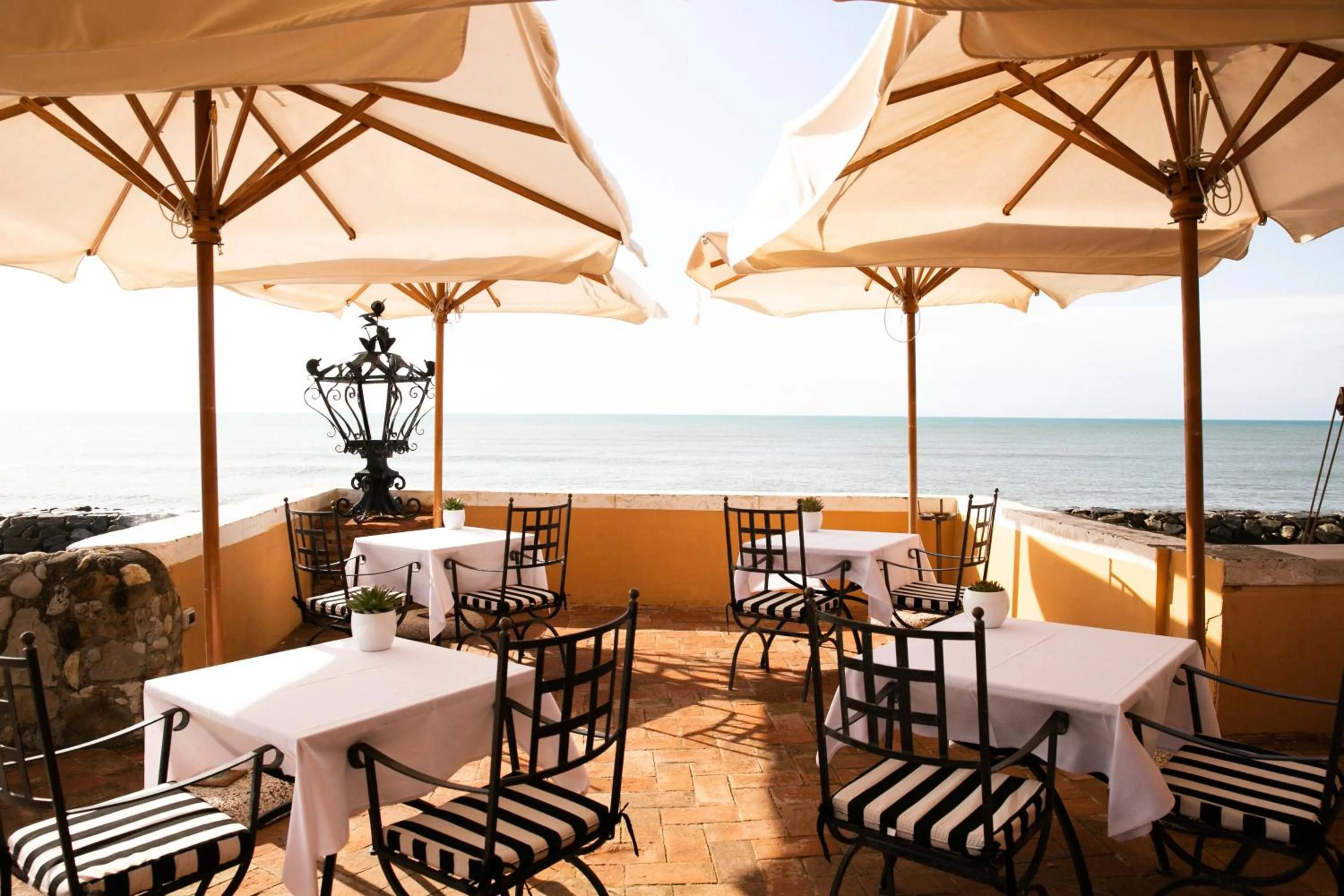 Restaurant/places to eat in La Posta Vecchia Hotel