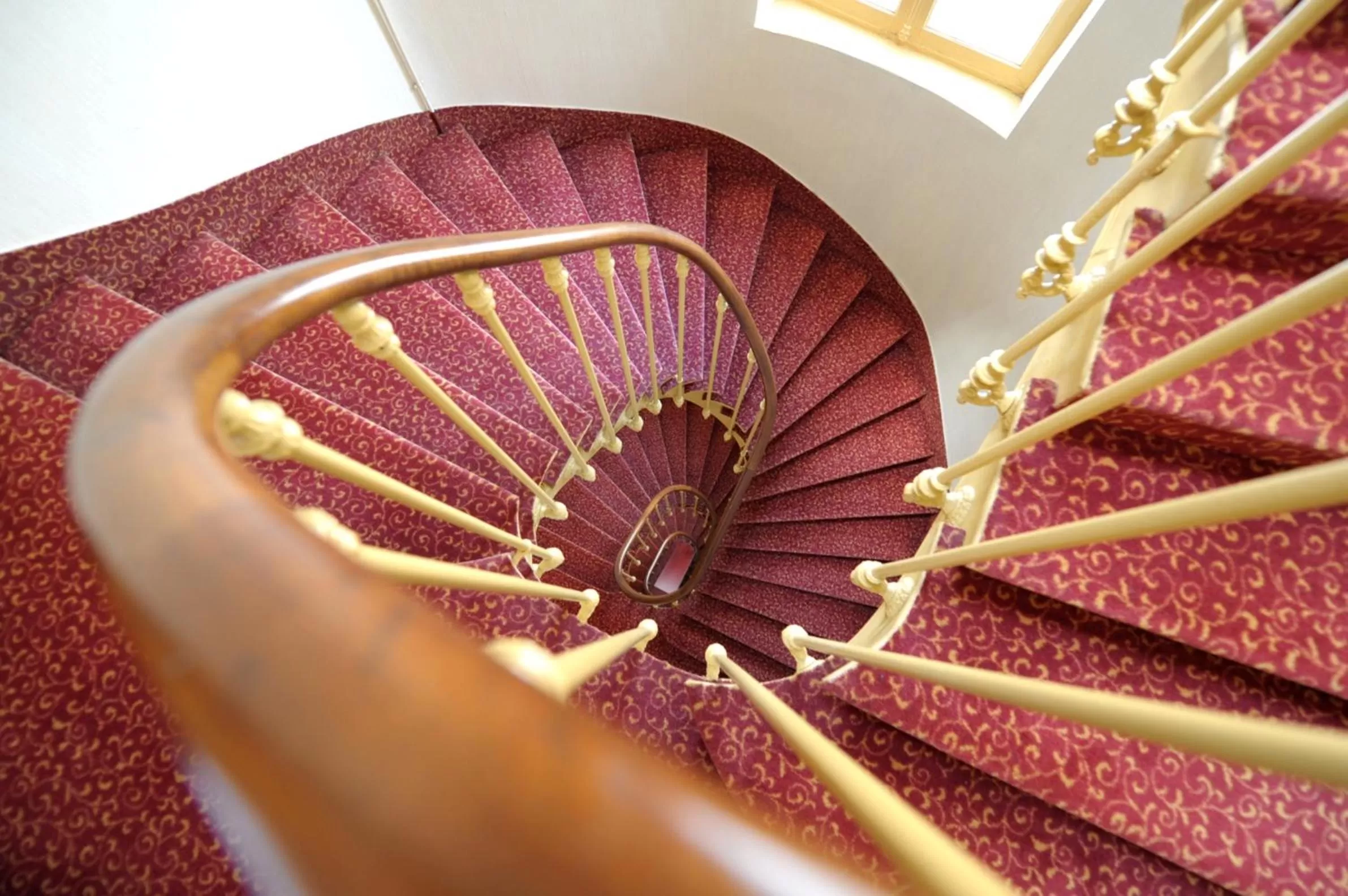 Decorative detail in Hôtel De France