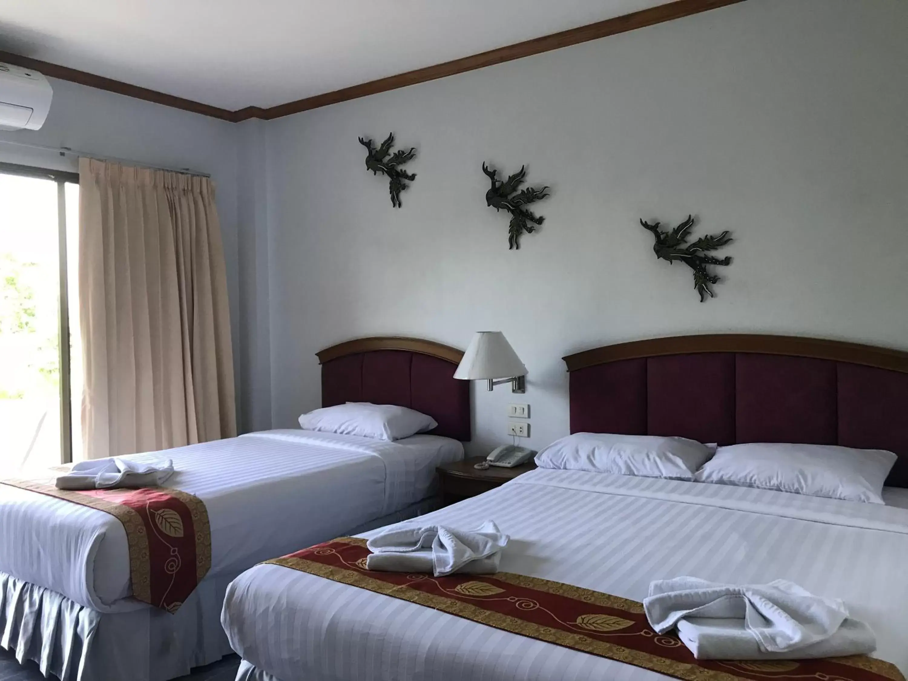 Standard Triple Room in Krabi Golden Hill Hotel Standard Triple Room in Krabi Golden Hill Hotel