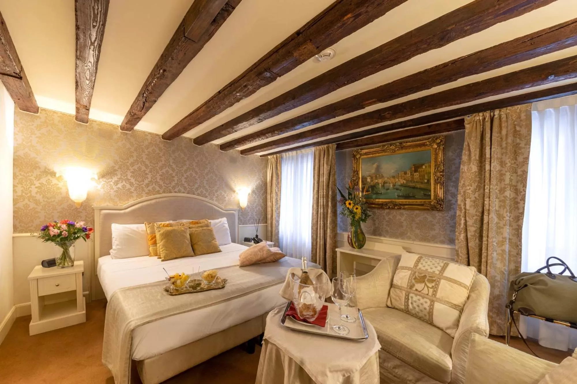 Bed in Duodo Palace Hotel