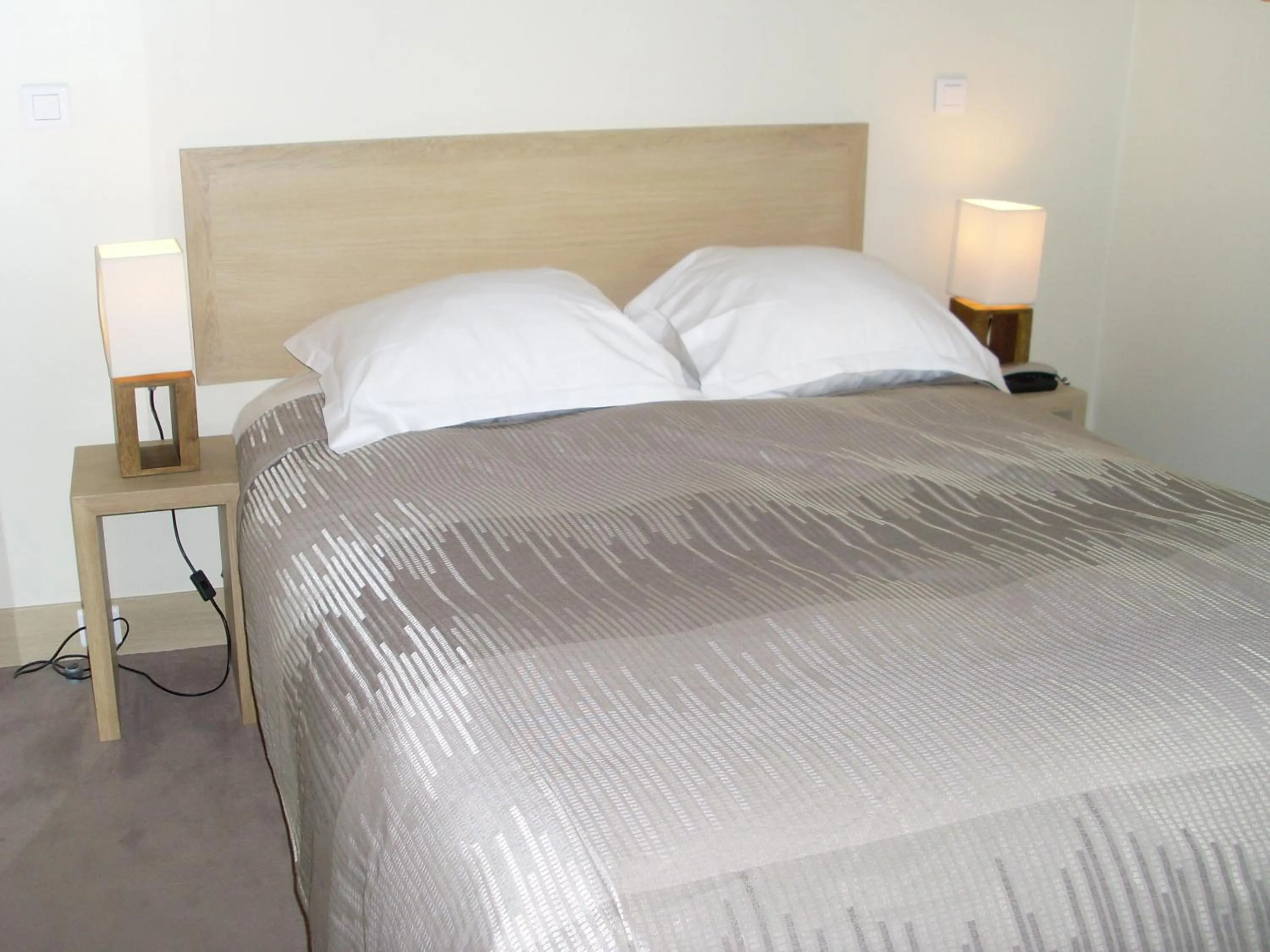 Bed in Hôtel Le Parc