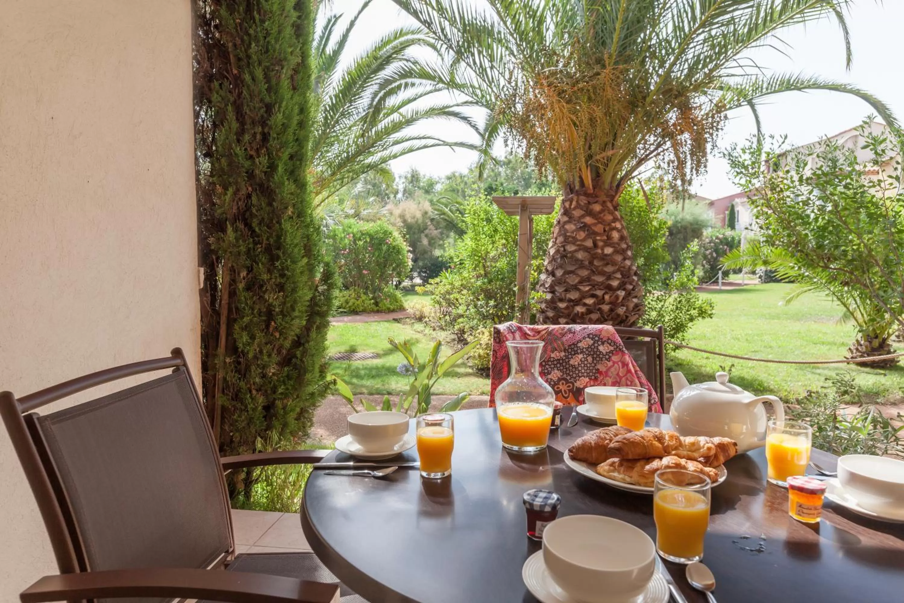 One-Bedroom Apartment with Air Conditionning and Terrace or Balcony (4 People) in Résidence Pierre & Vacances le Hameau de la Pinède