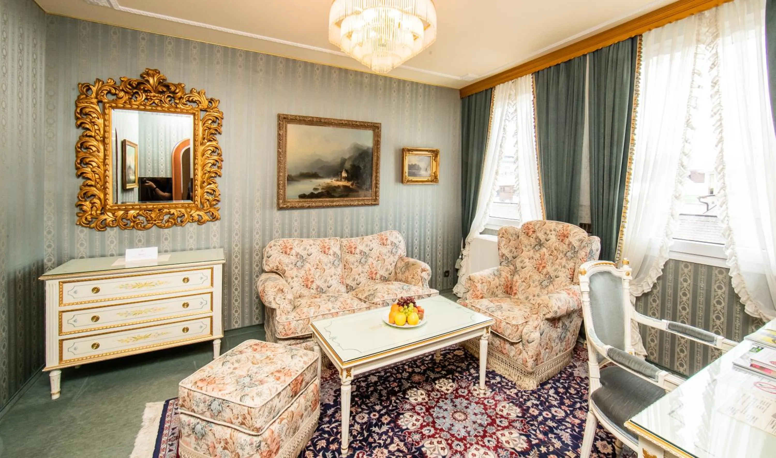 Seating area in Hotel Palais Porcia