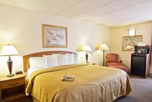 King Room - Accessible/Non-Smoking in Quality Inn Chillicothe King Room - Accessible/Non-Smoking in Quality Inn Chillicothe