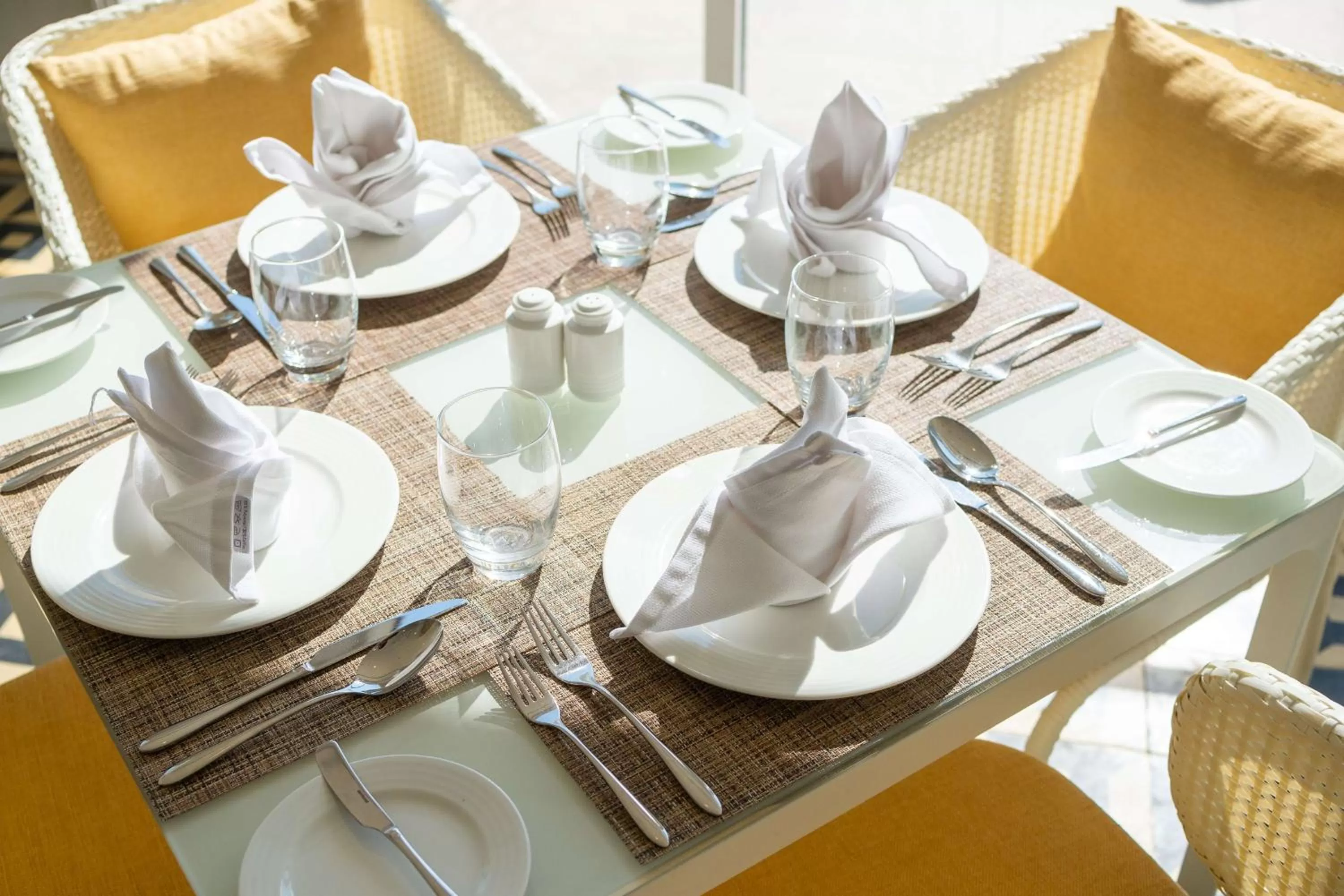 Restaurant/places to eat in DoubleTree by Hilton Mazatlan, SIN