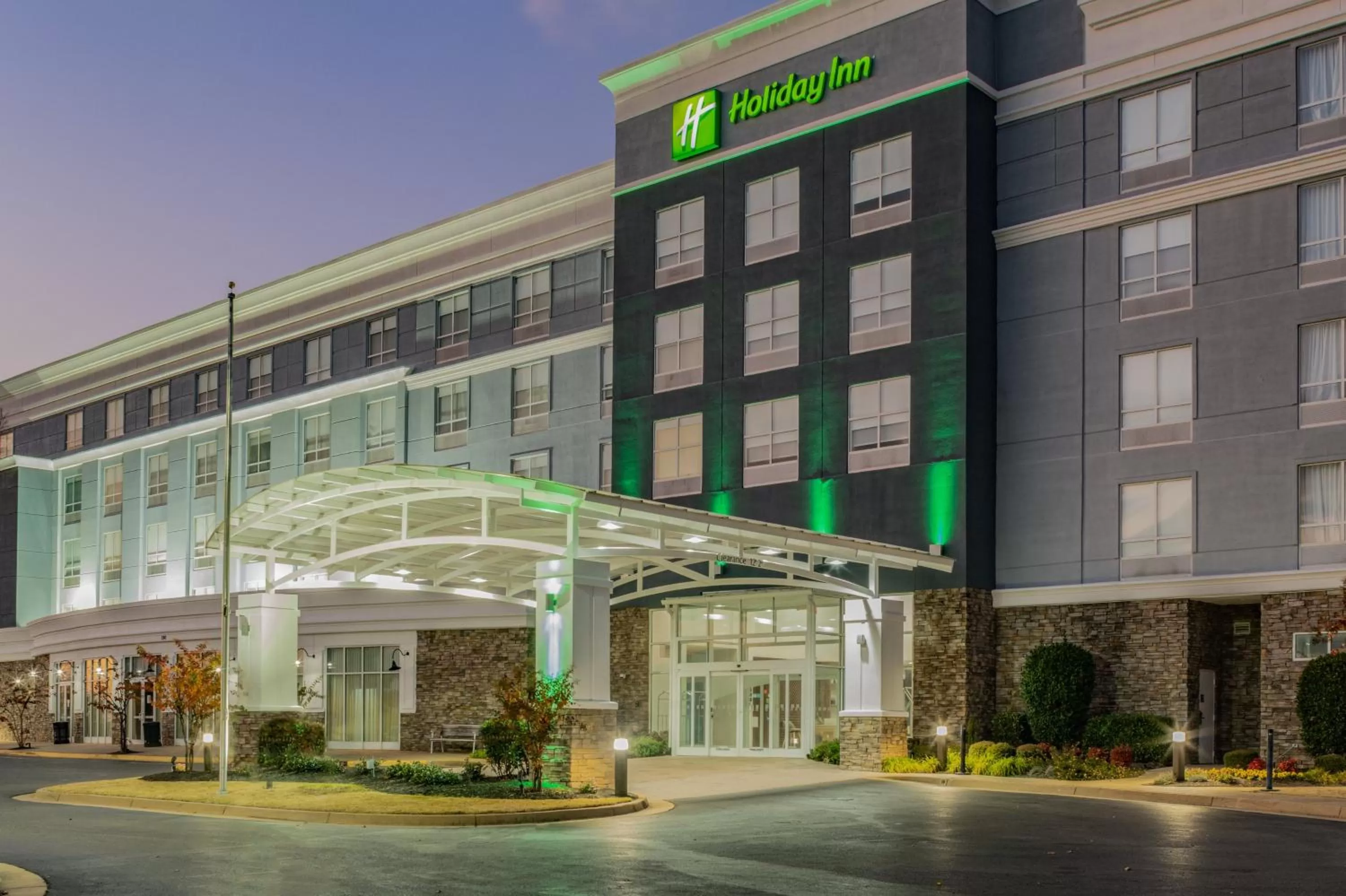 Property building in Holiday Inn Southaven Central - Memphis by IHG