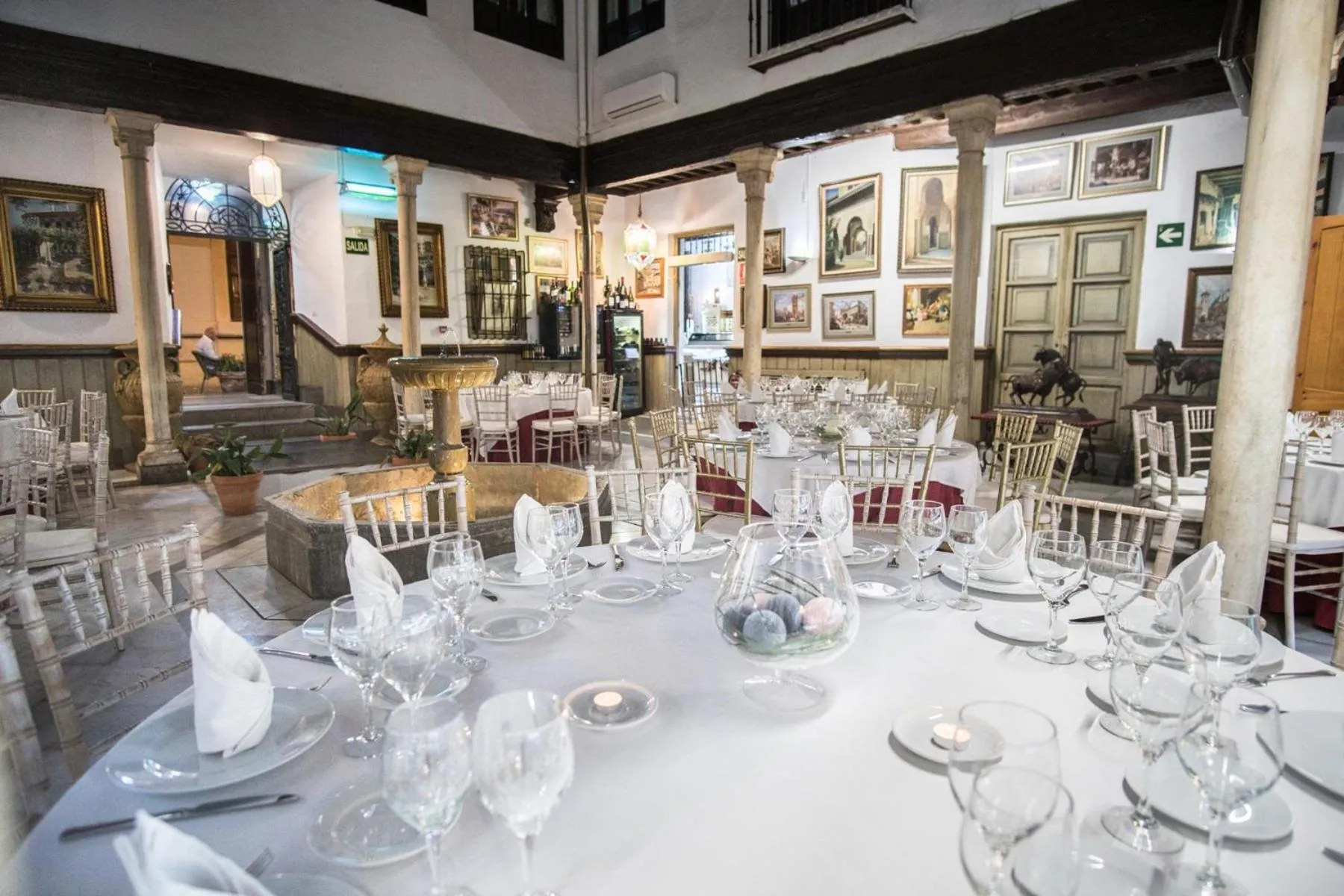 Food and drinks in Casa Palacio Pilar del Toro