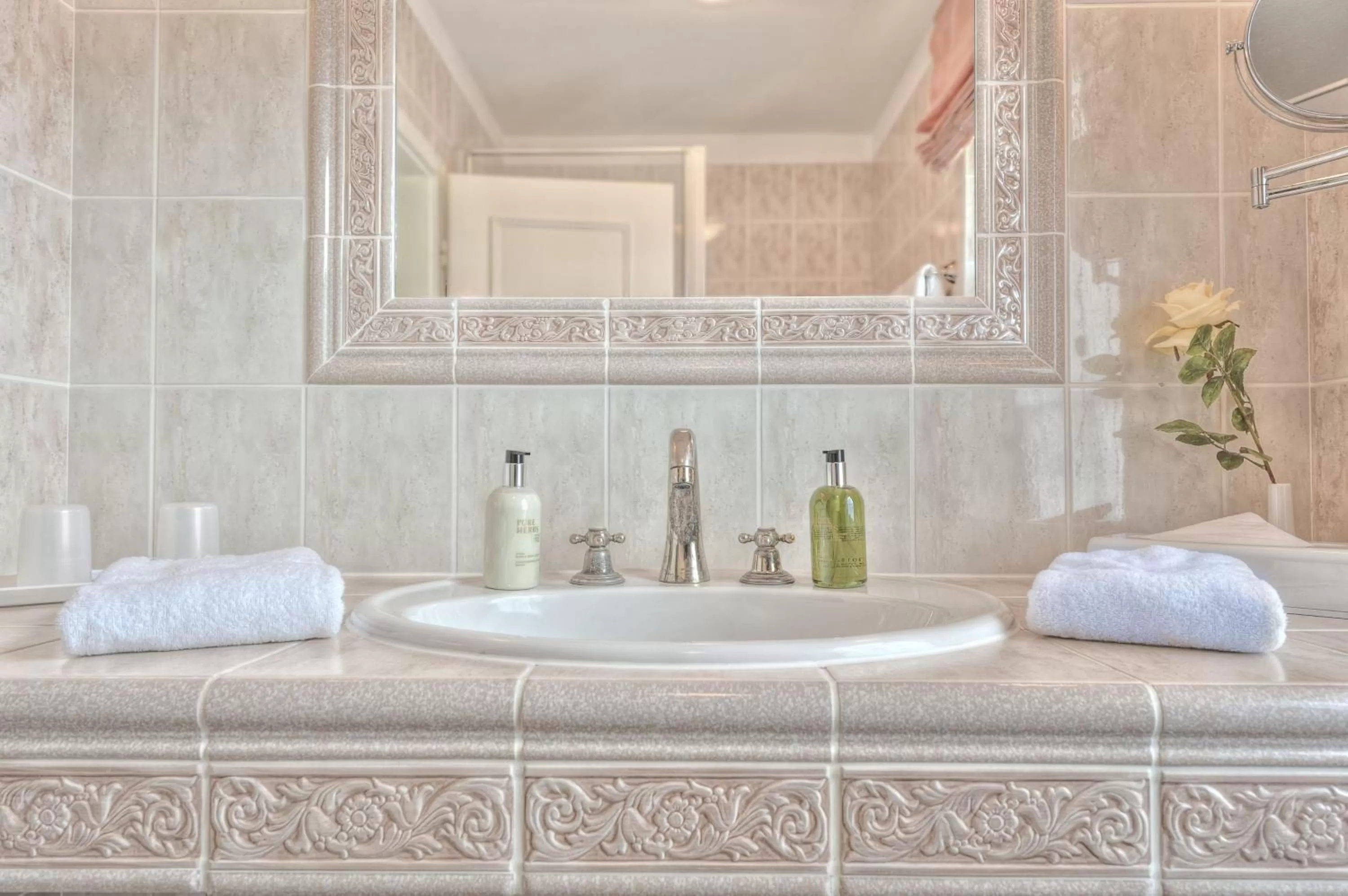 Shower in Hotel Landhaus Ellerbrock