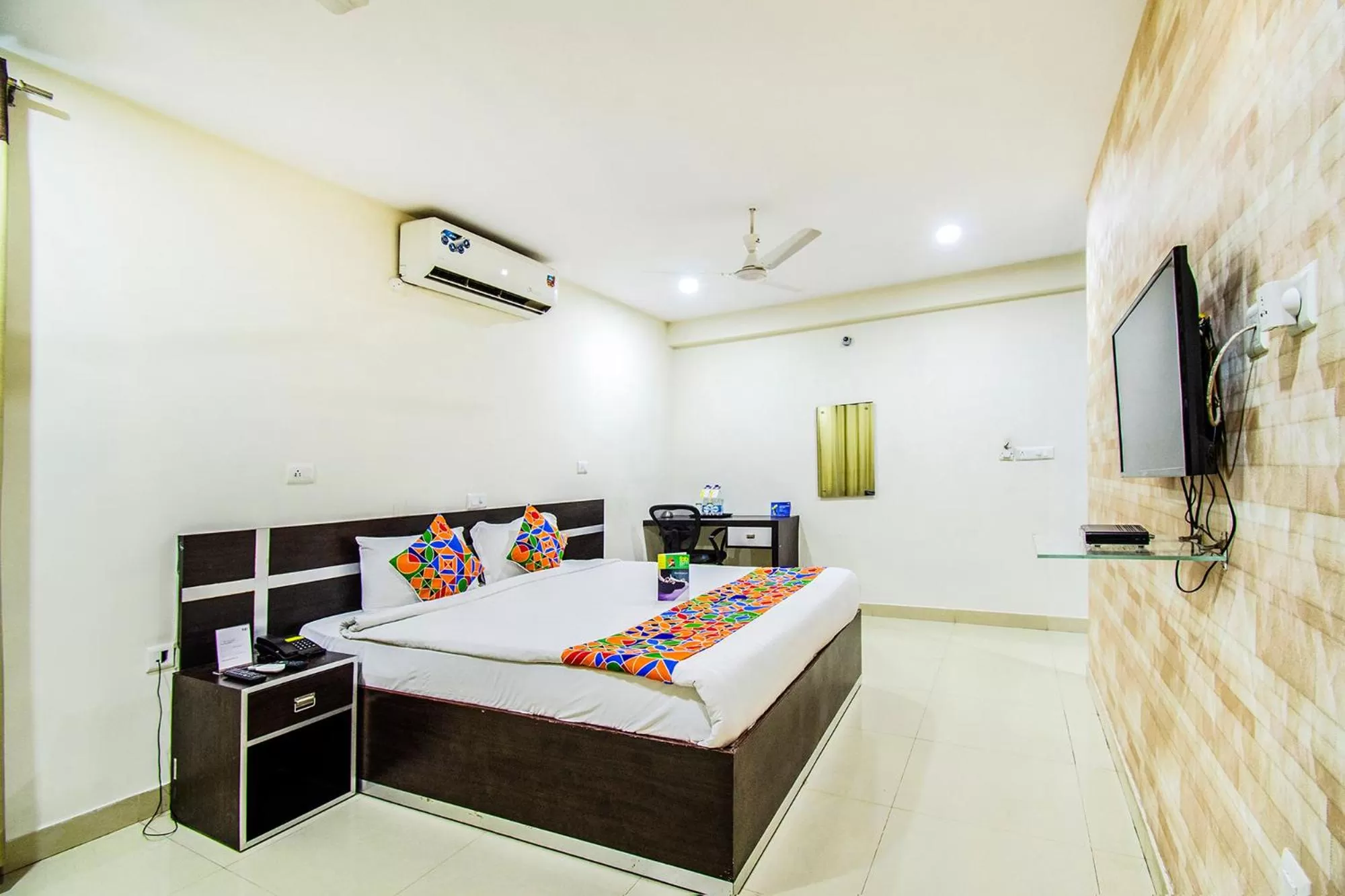 Bed in FabHotel Pride Inn - Nr TCS Deccan Park, Hitech City