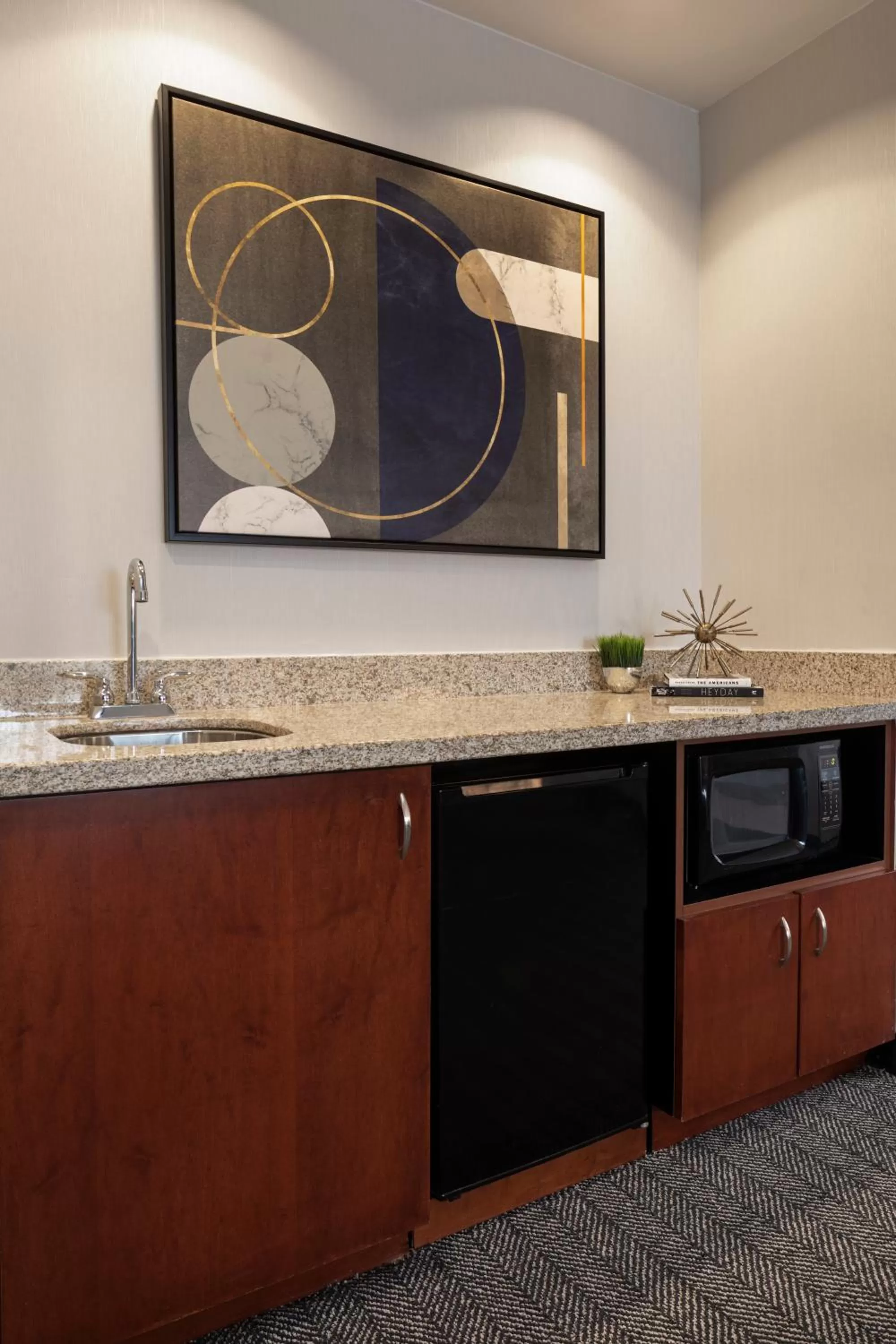 Bedroom in Courtyard Mankato Hotel & Event Center