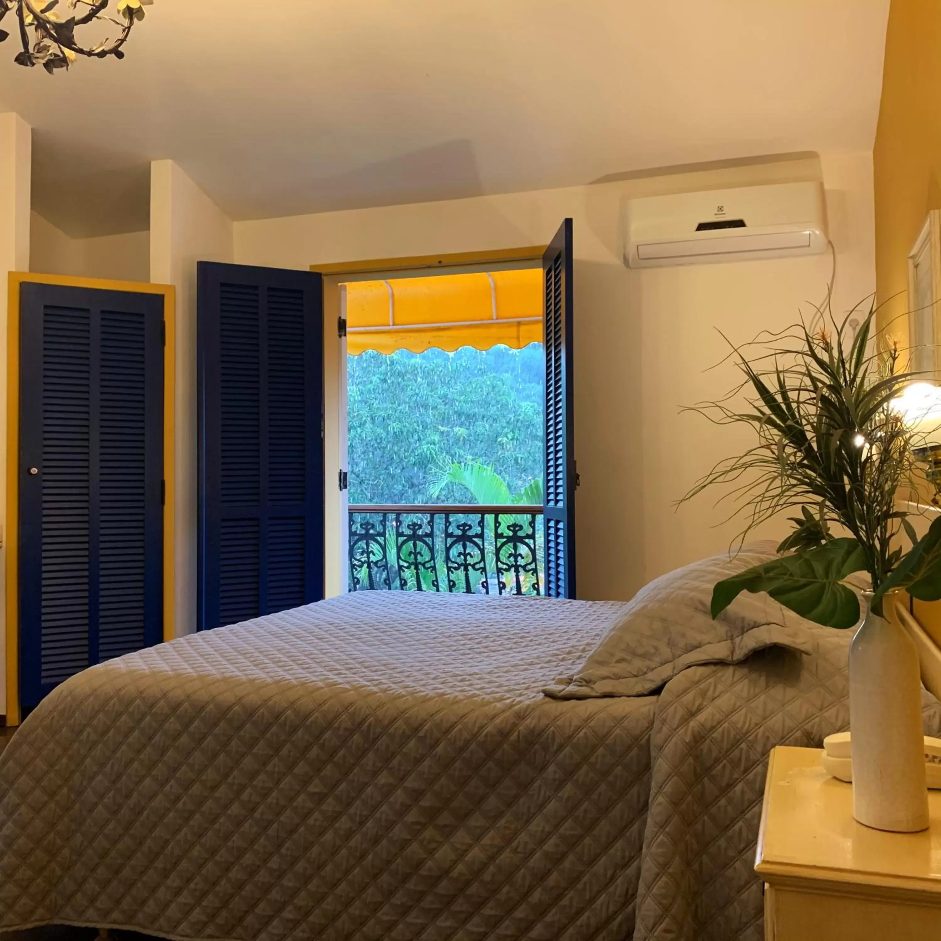 Quarto Duplo Superior com Vista da Serra in Pousada Villa Real Quarto Duplo Superior com Vista da Serra in Pousada Villa Real