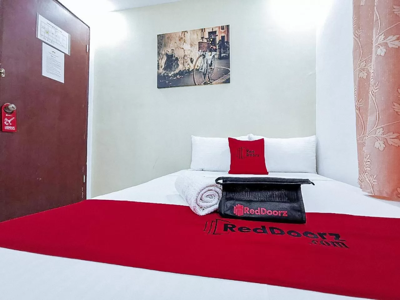 Bedroom, Bed in RedDoorz near Notre Dame of Dadiangas University