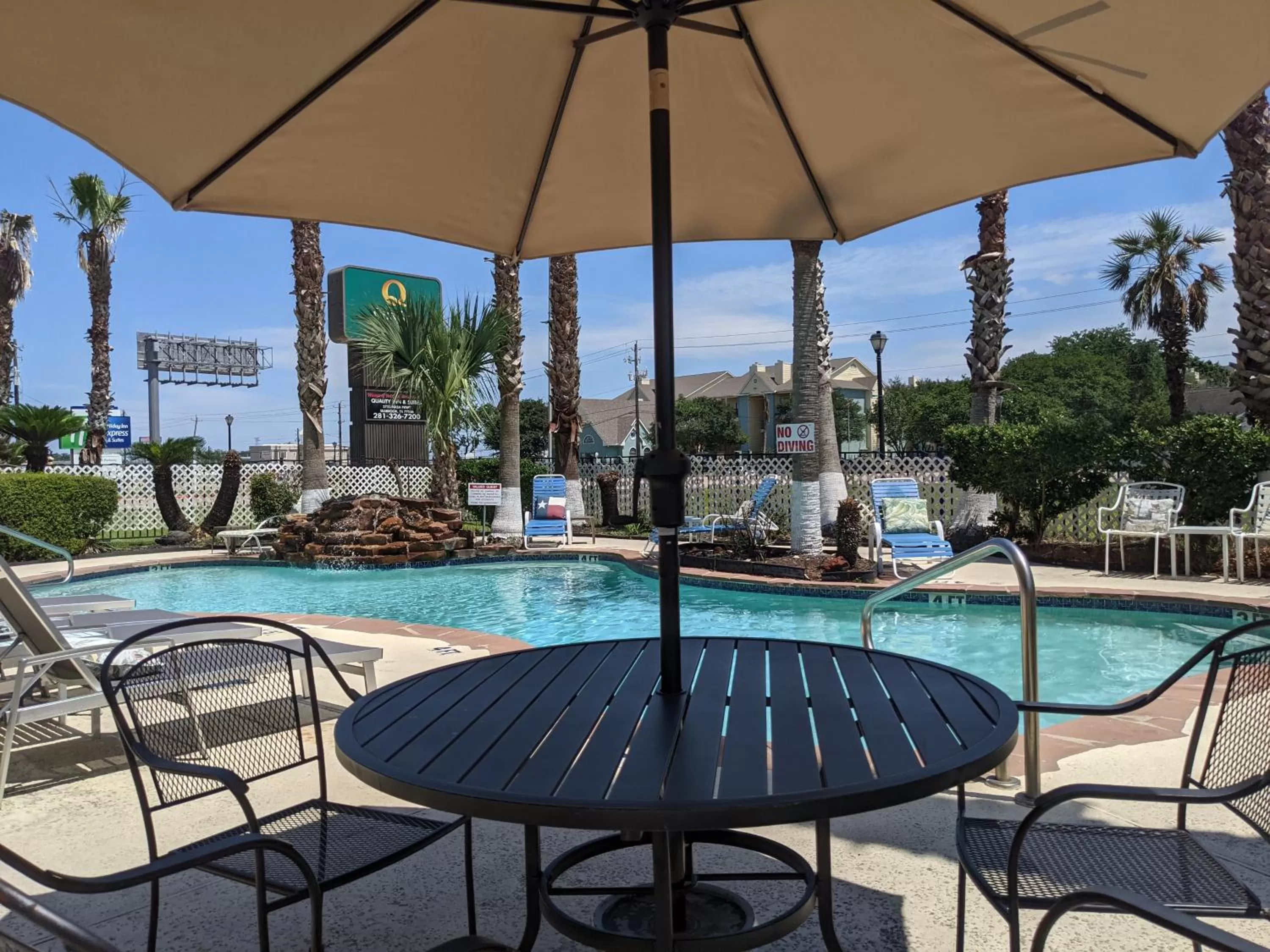 Patio in Quality Inn & Suites Seabrook- NASA- Kemah
