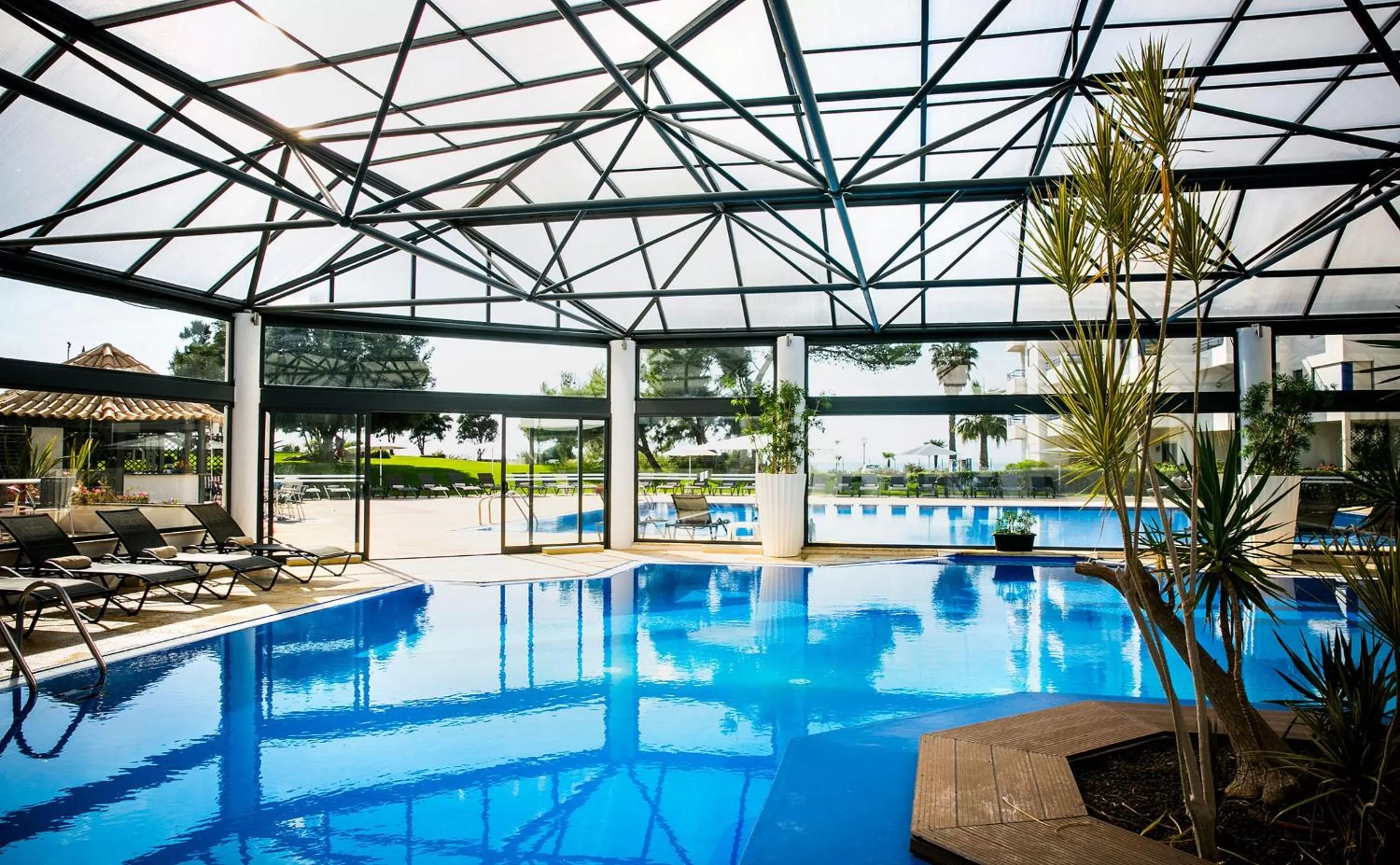 Swimming pool in Hotel Pestana Cascais Ocean & Conference Aparthotel
