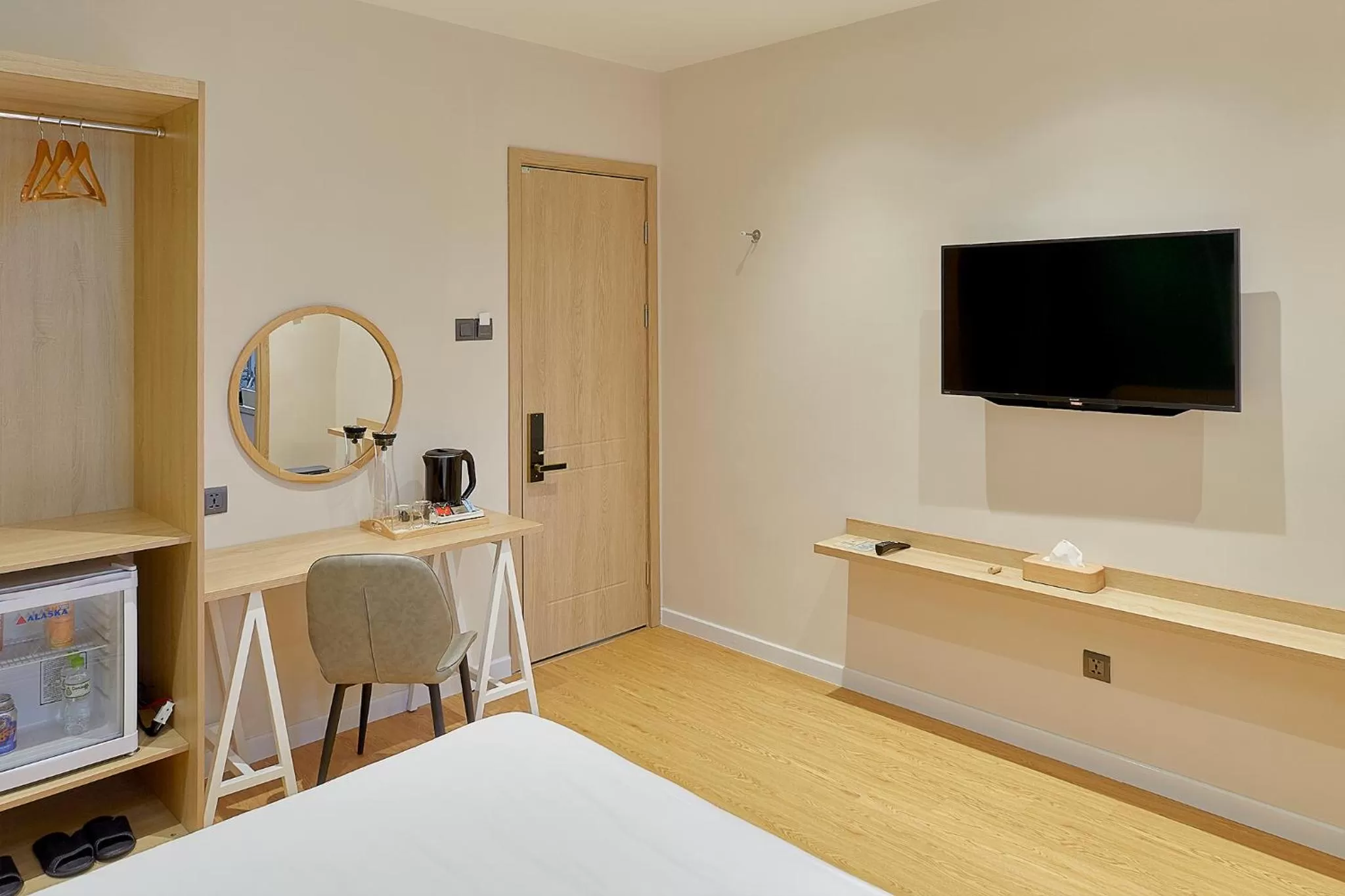 TV and multimedia, Bed in Larimar Villas Cô Giang