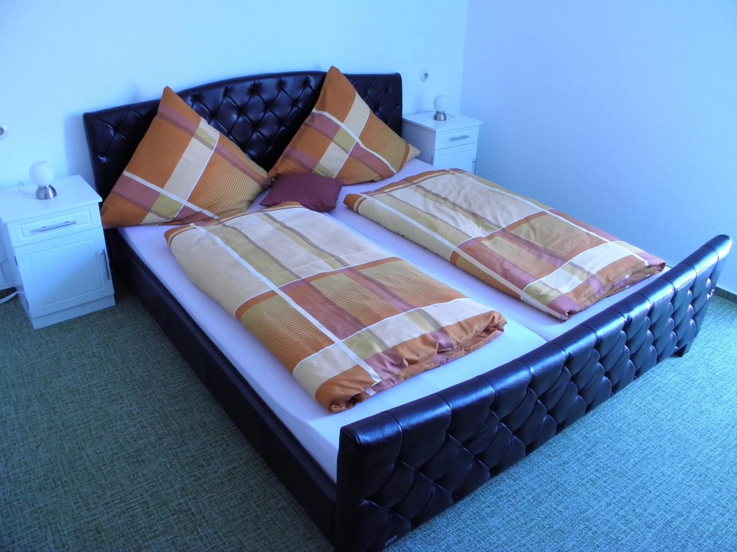 Double or Twin Room with Shared Bathroom in Alb Hotel Schalksburg